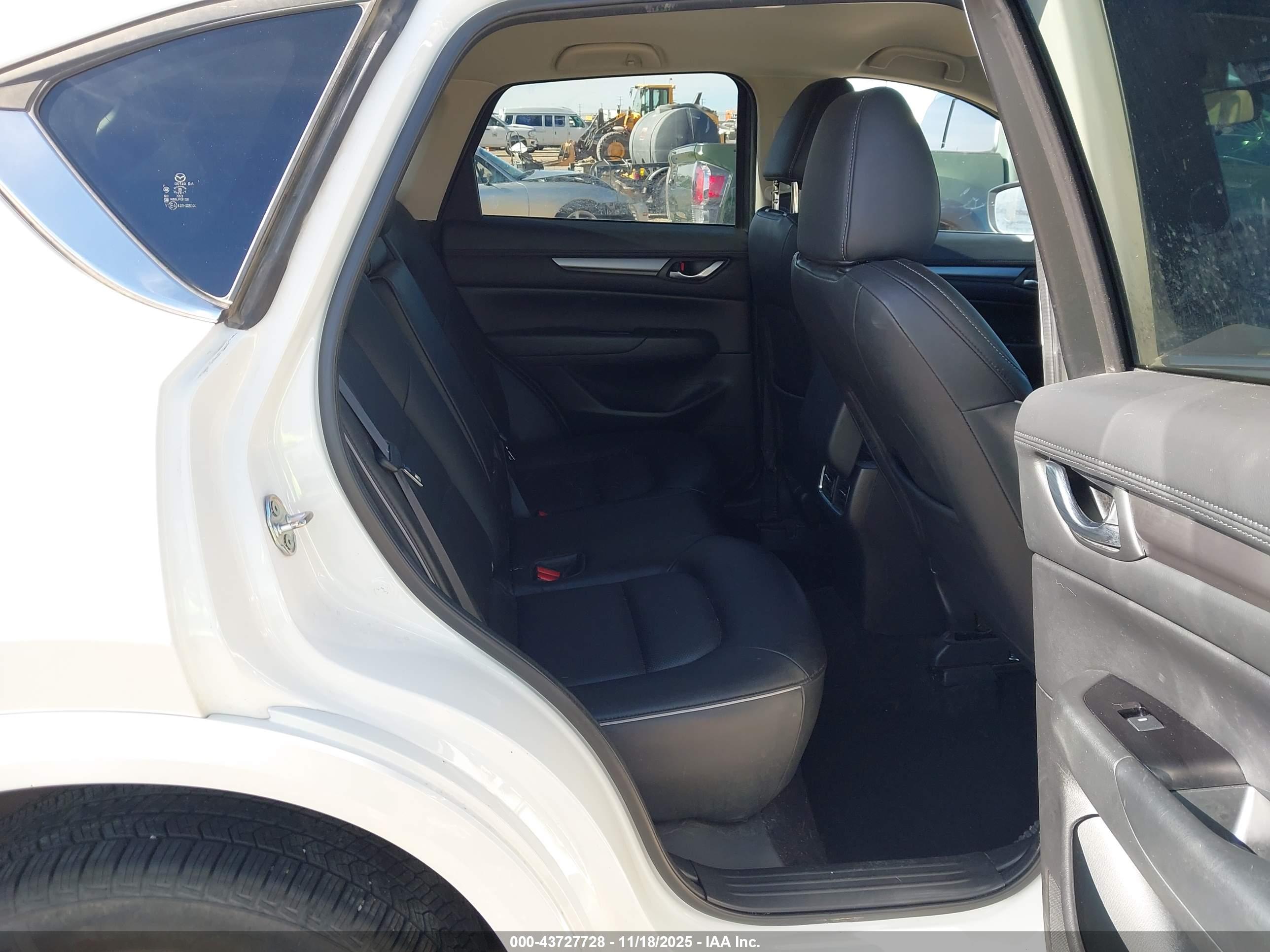 MAZDA CX-5 image 8