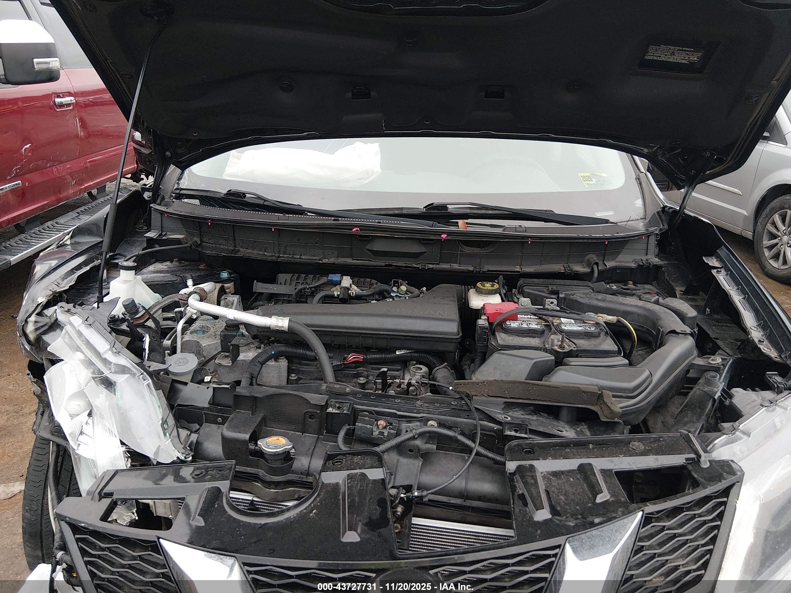 NISSAN ROGUE image 10