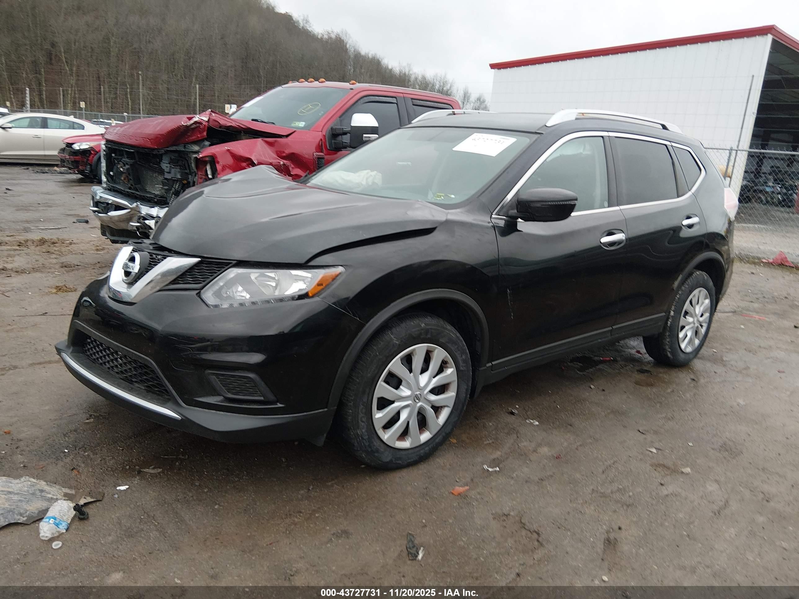 NISSAN ROGUE image 2