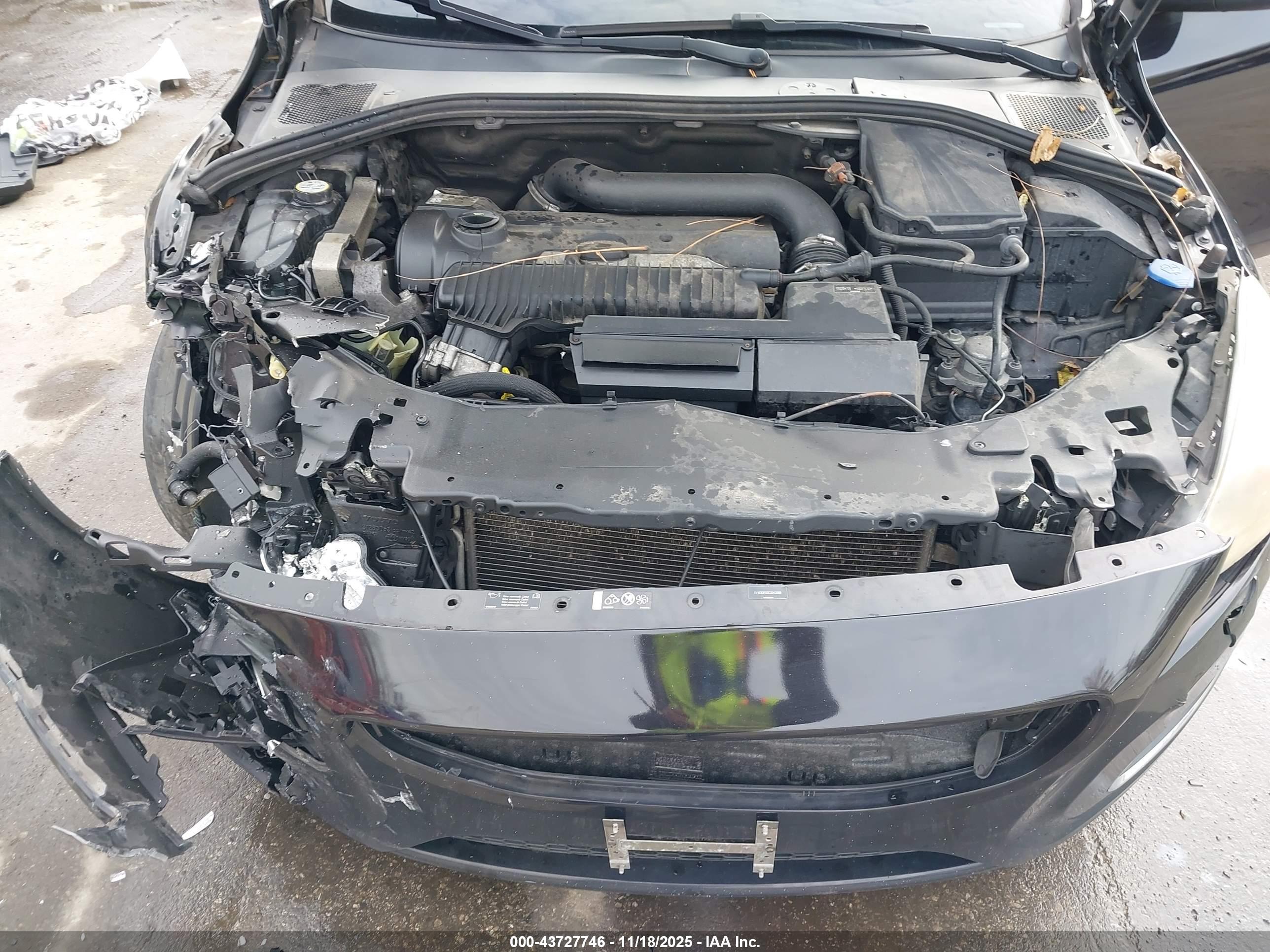 VOLVO S60 image 10