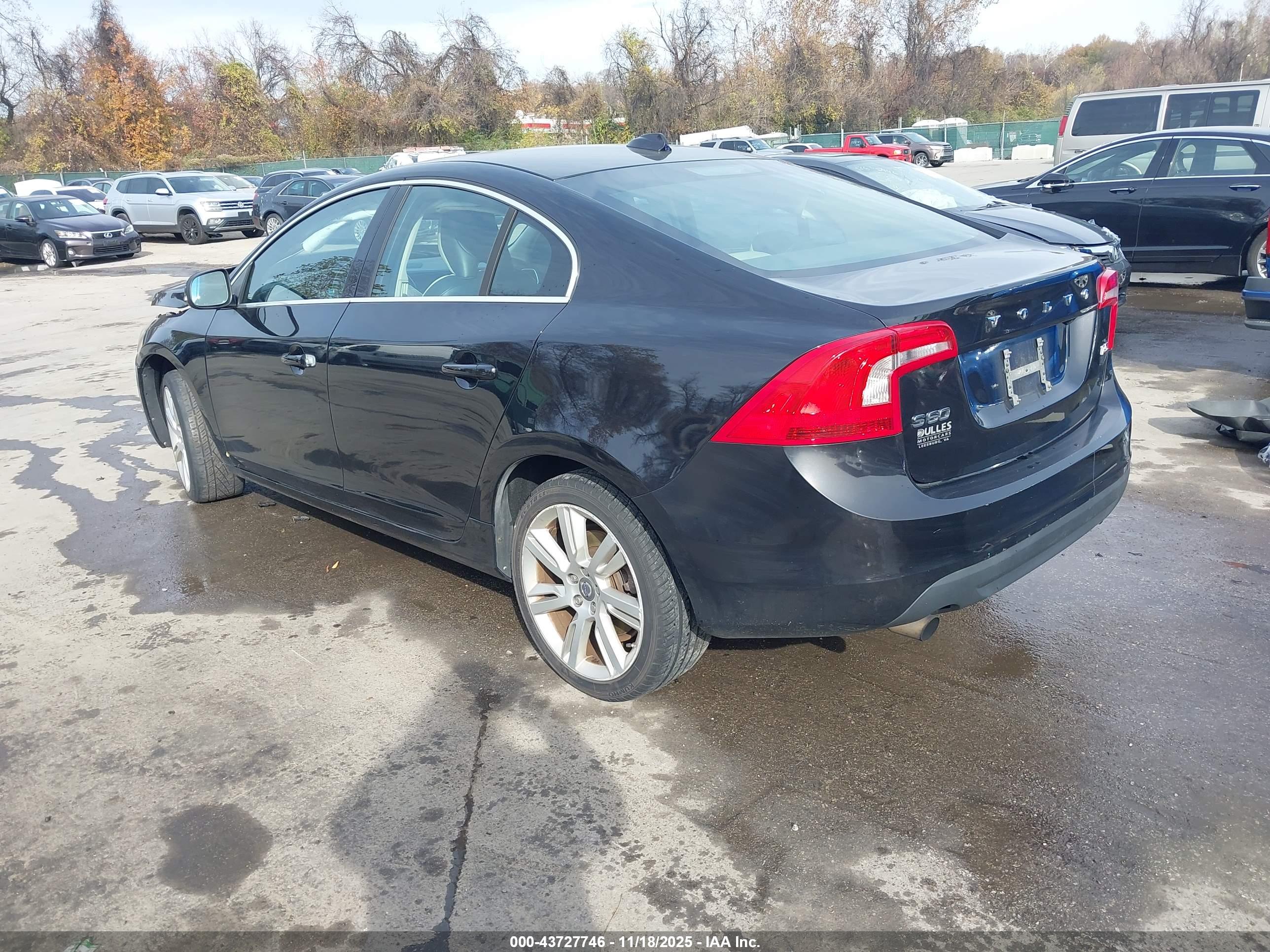 VOLVO S60 image 3