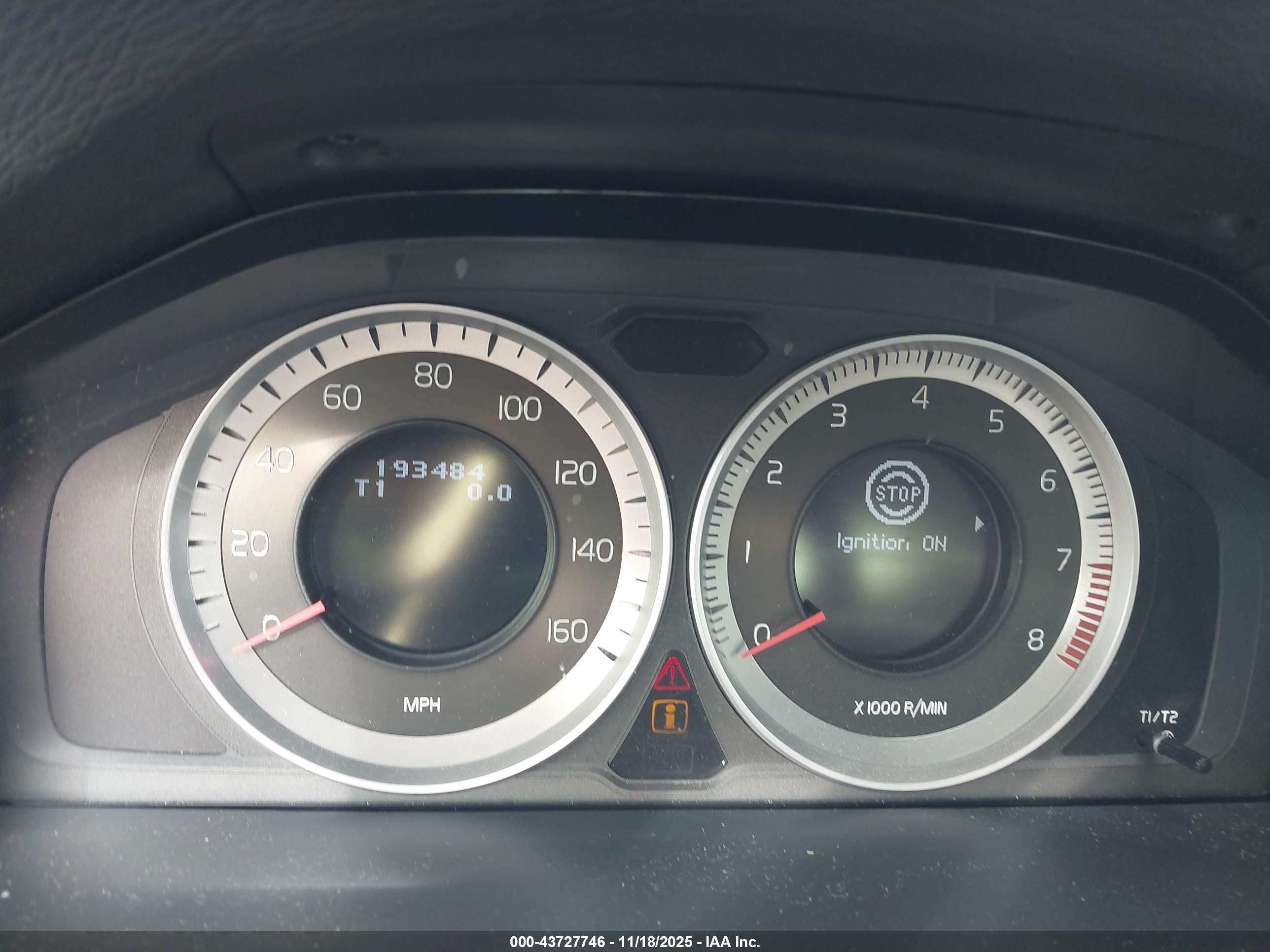 VOLVO S60 image 7