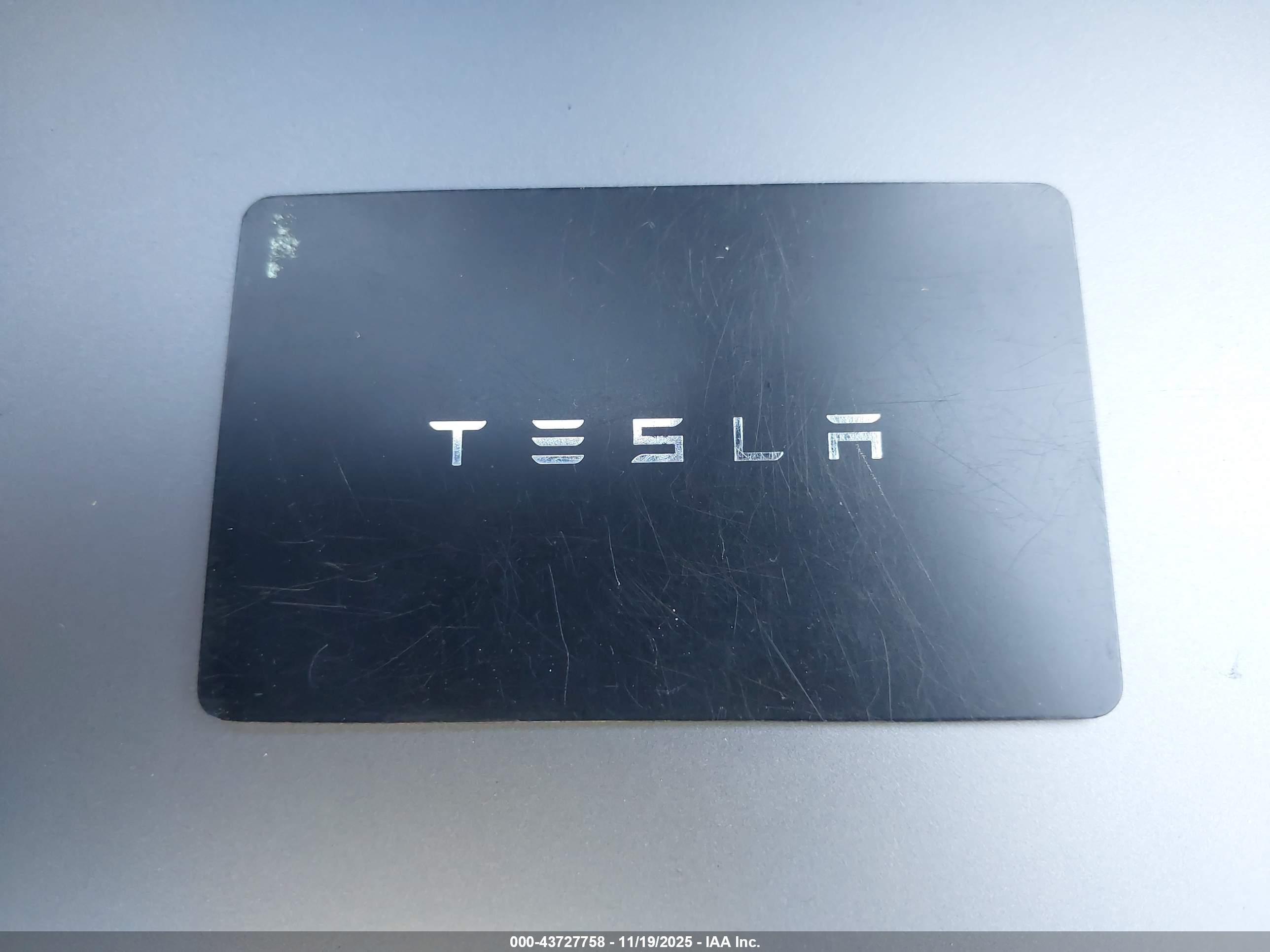 TESLA MODEL image 11