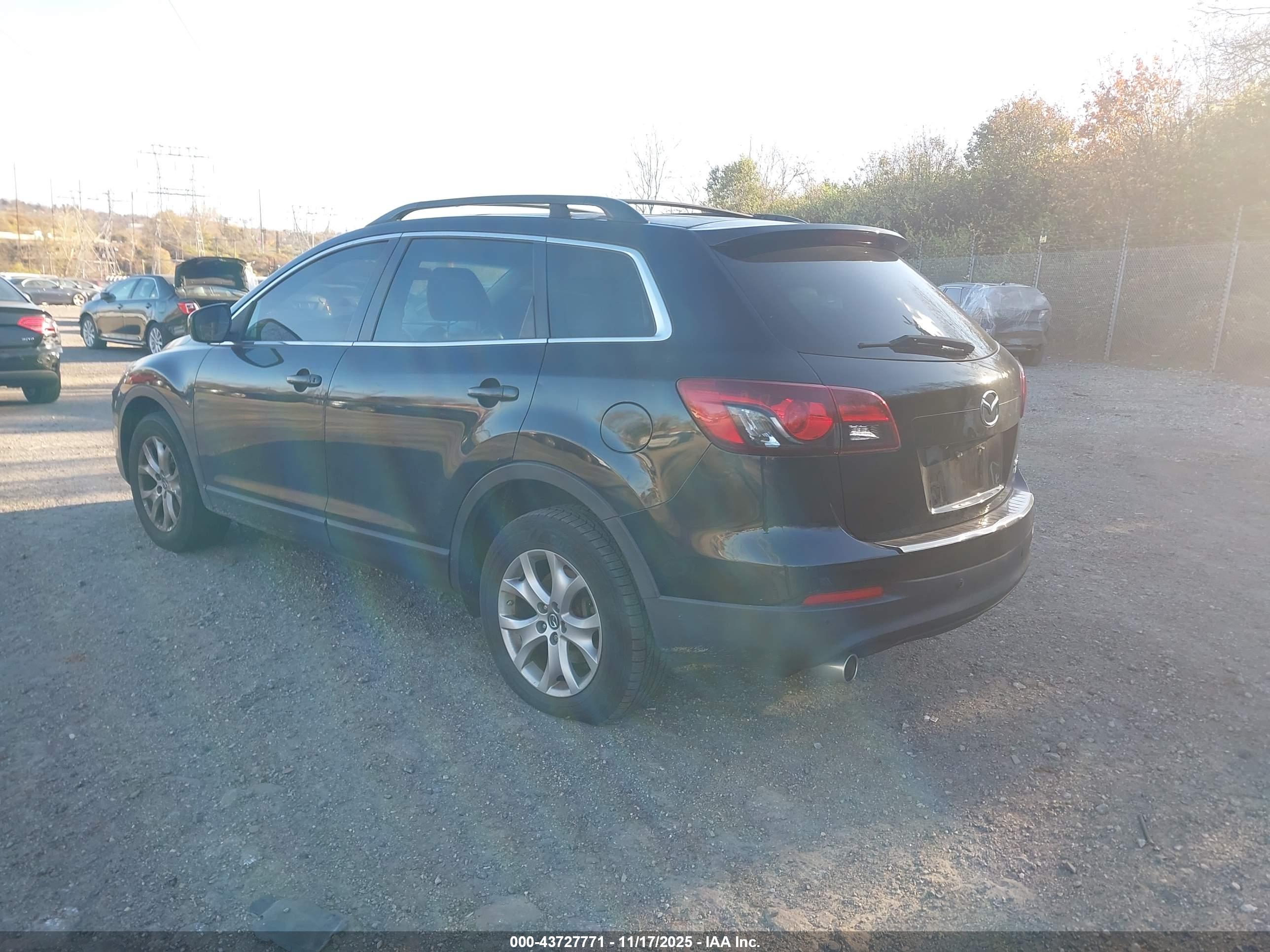 MAZDA CX-9 image 3