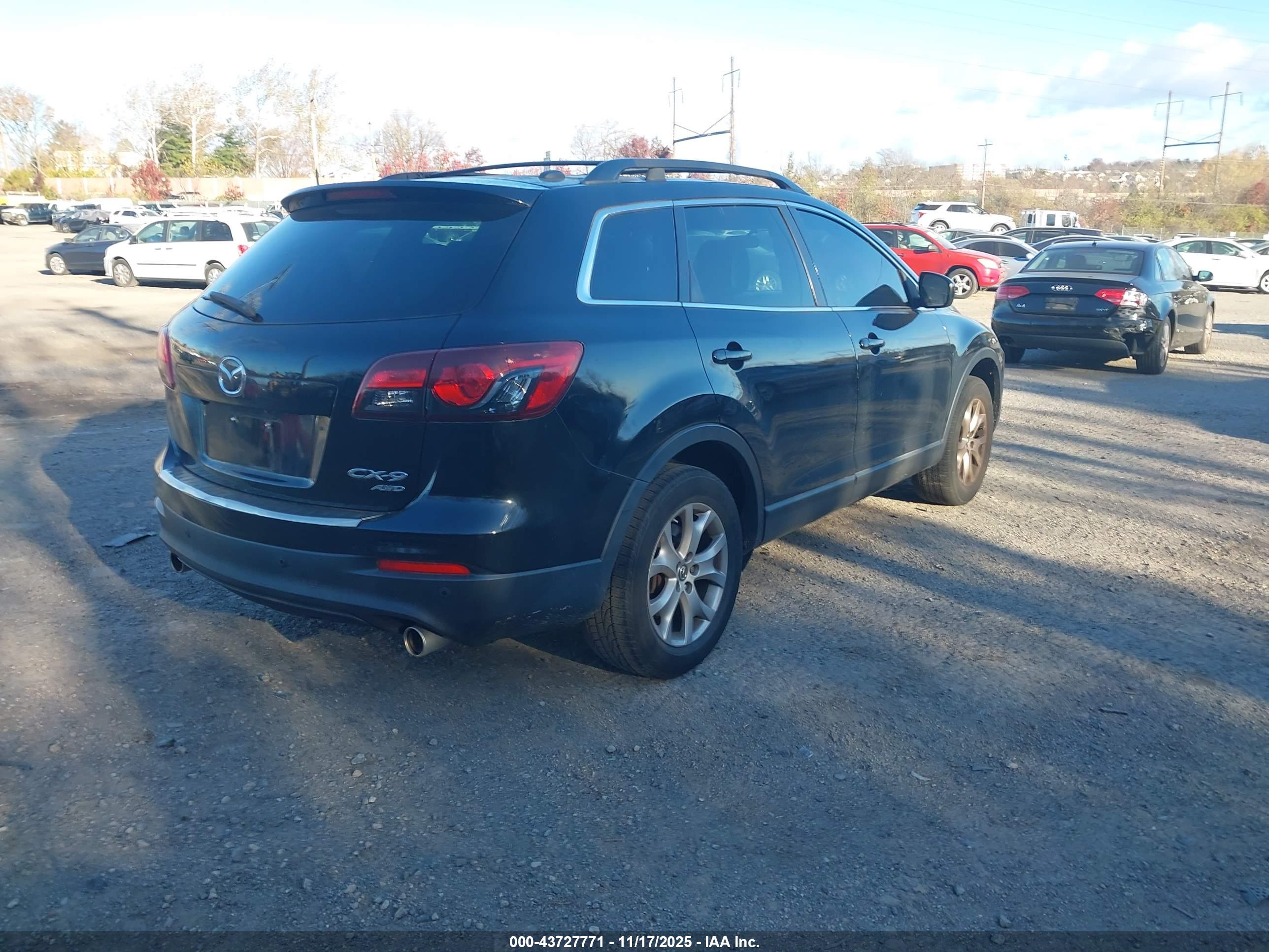 MAZDA CX-9 image 4