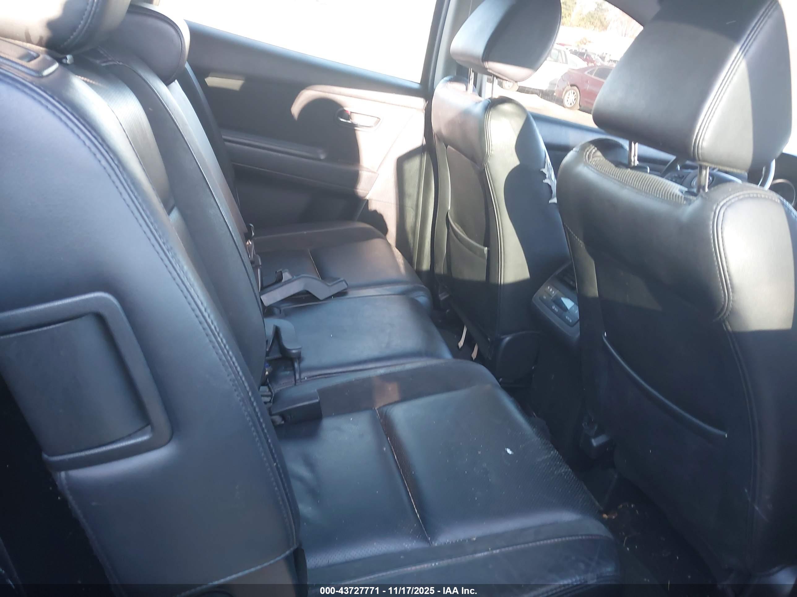 MAZDA CX-9 image 8