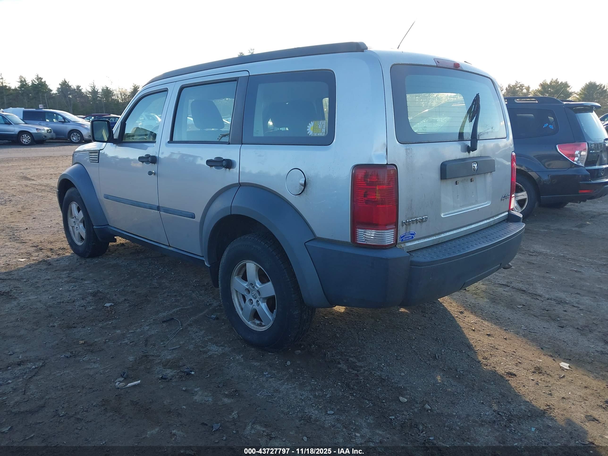 DODGE NITRO image 3