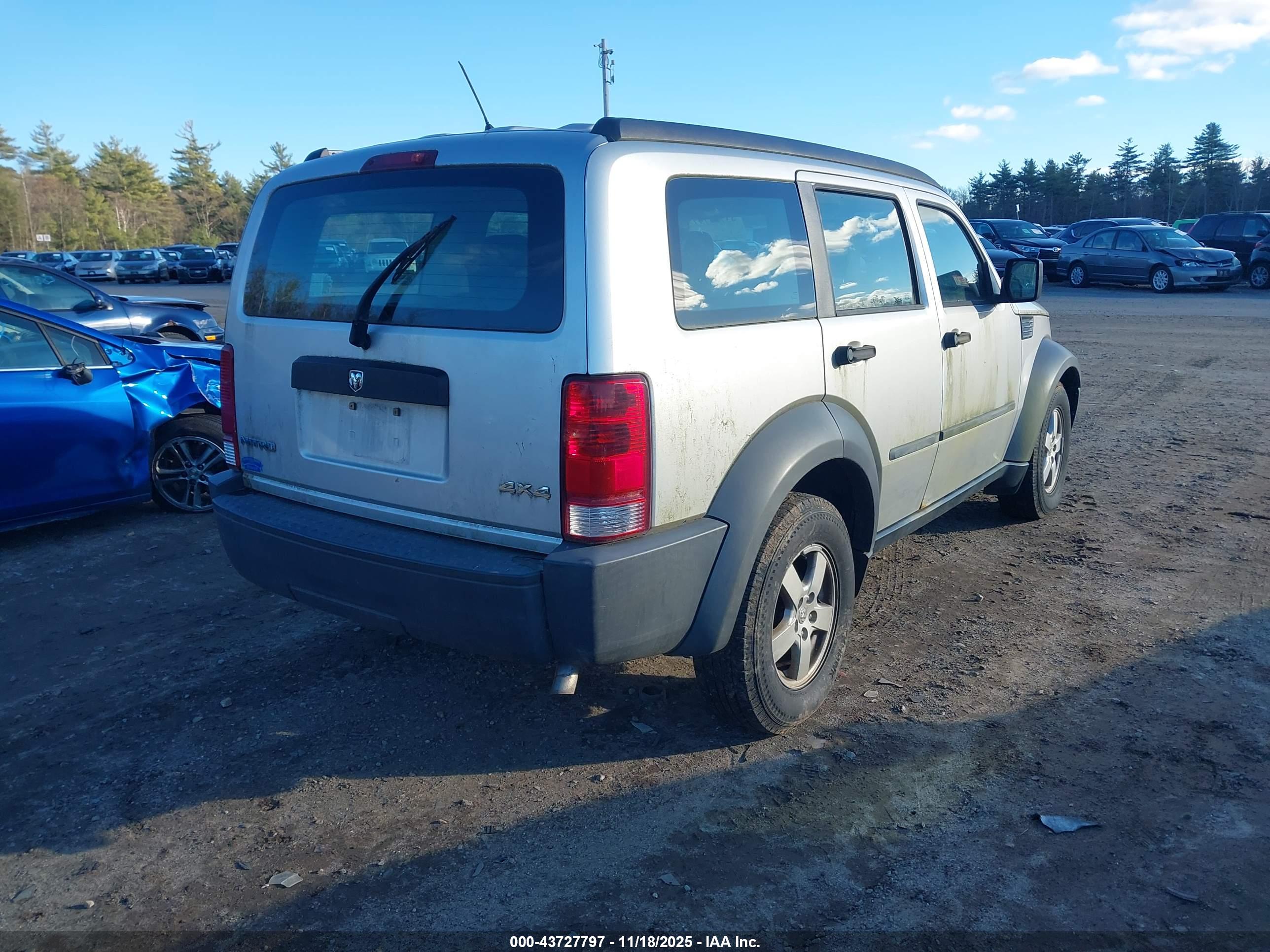 DODGE NITRO image 4