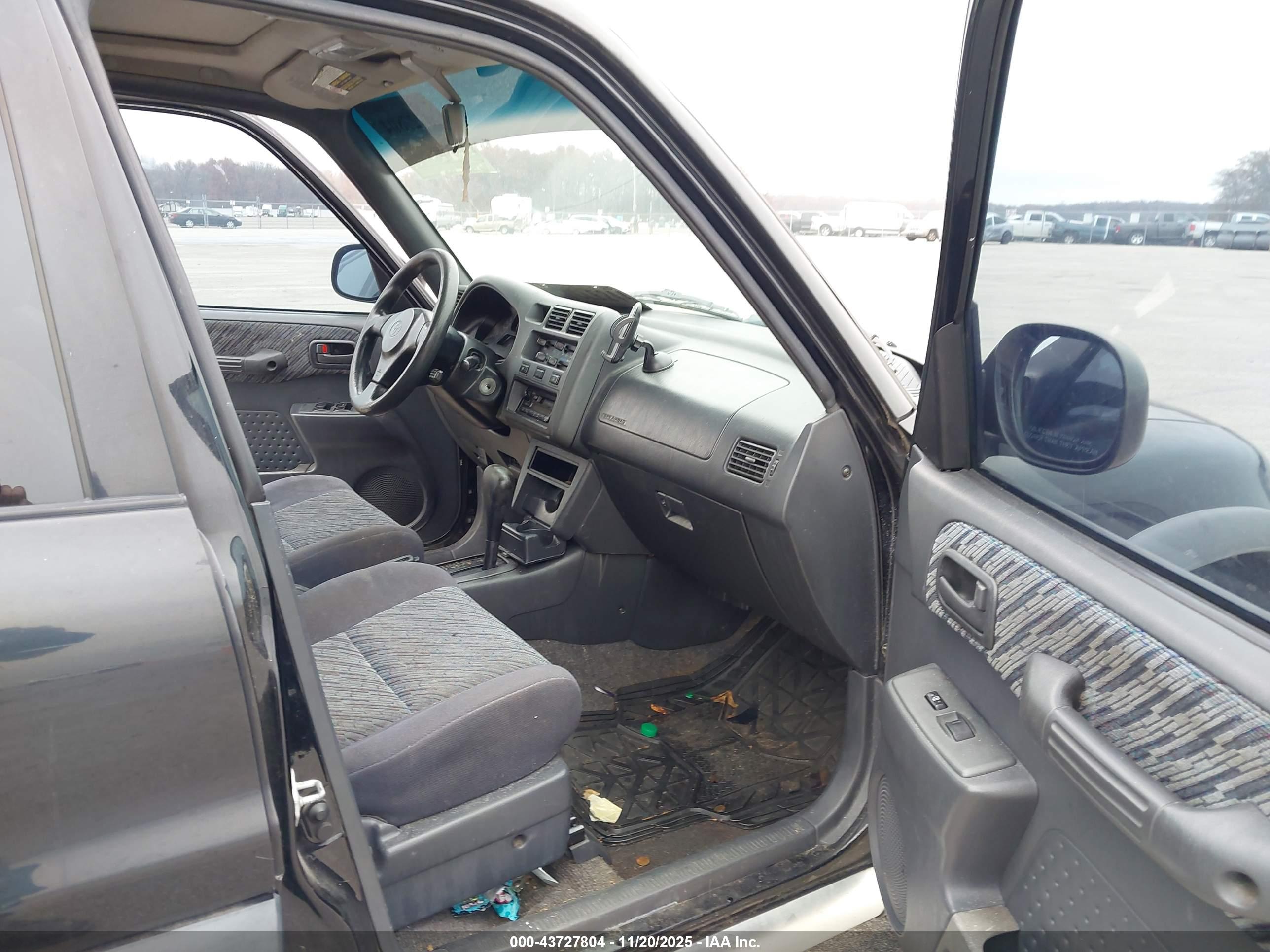 TOYOTA RAV4 image 5