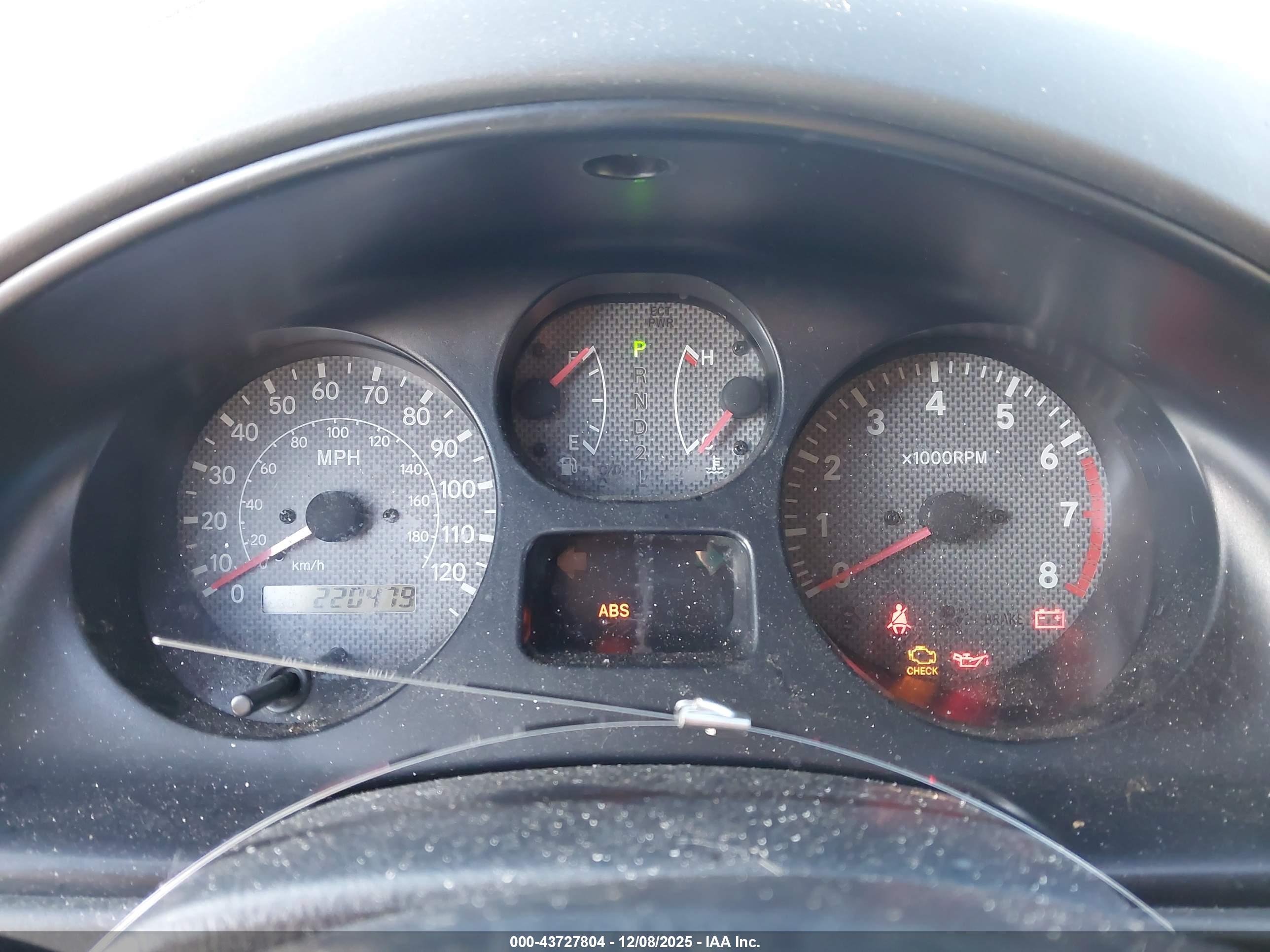 TOYOTA RAV4 image 7