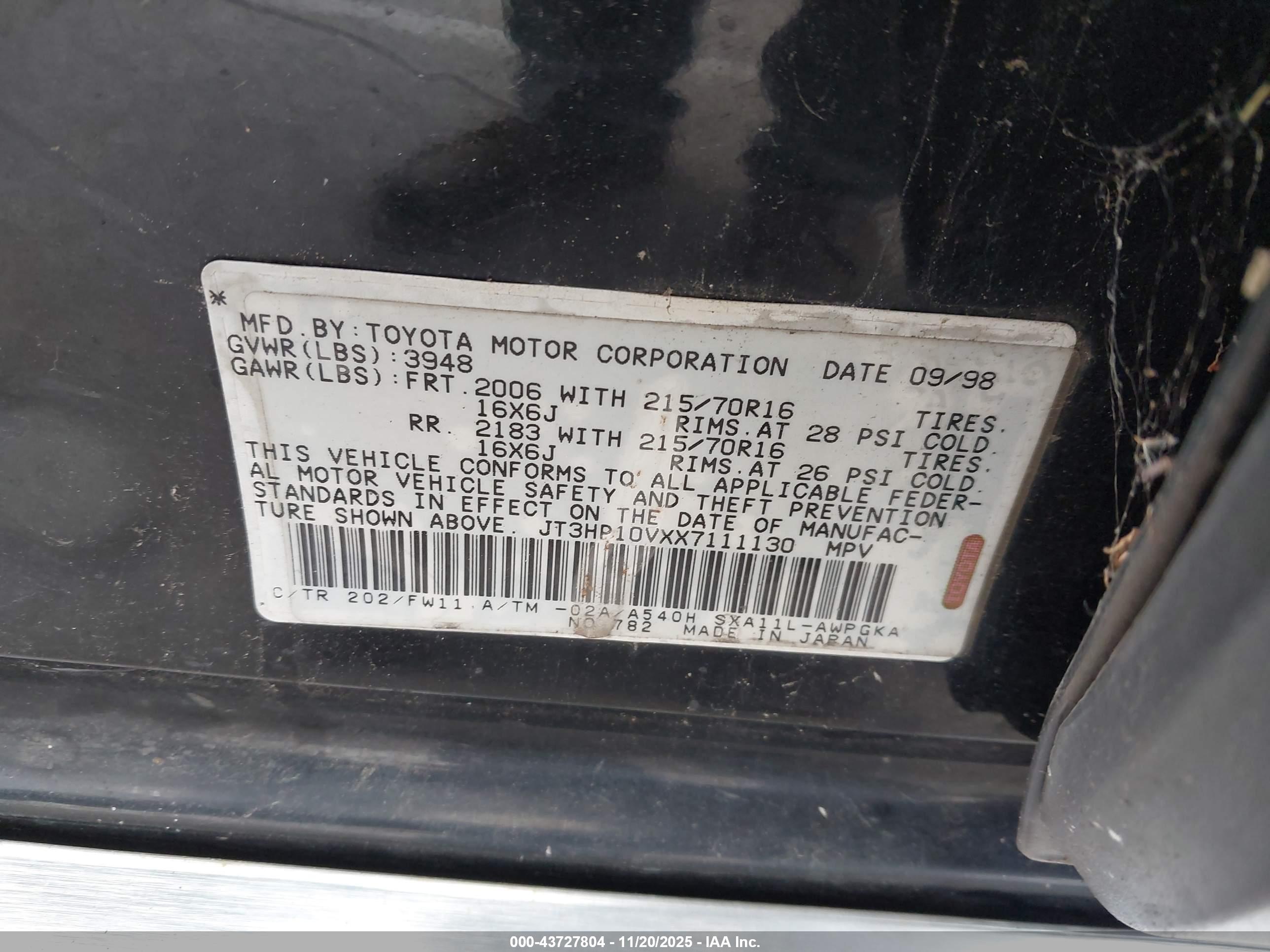 TOYOTA RAV4 image 9