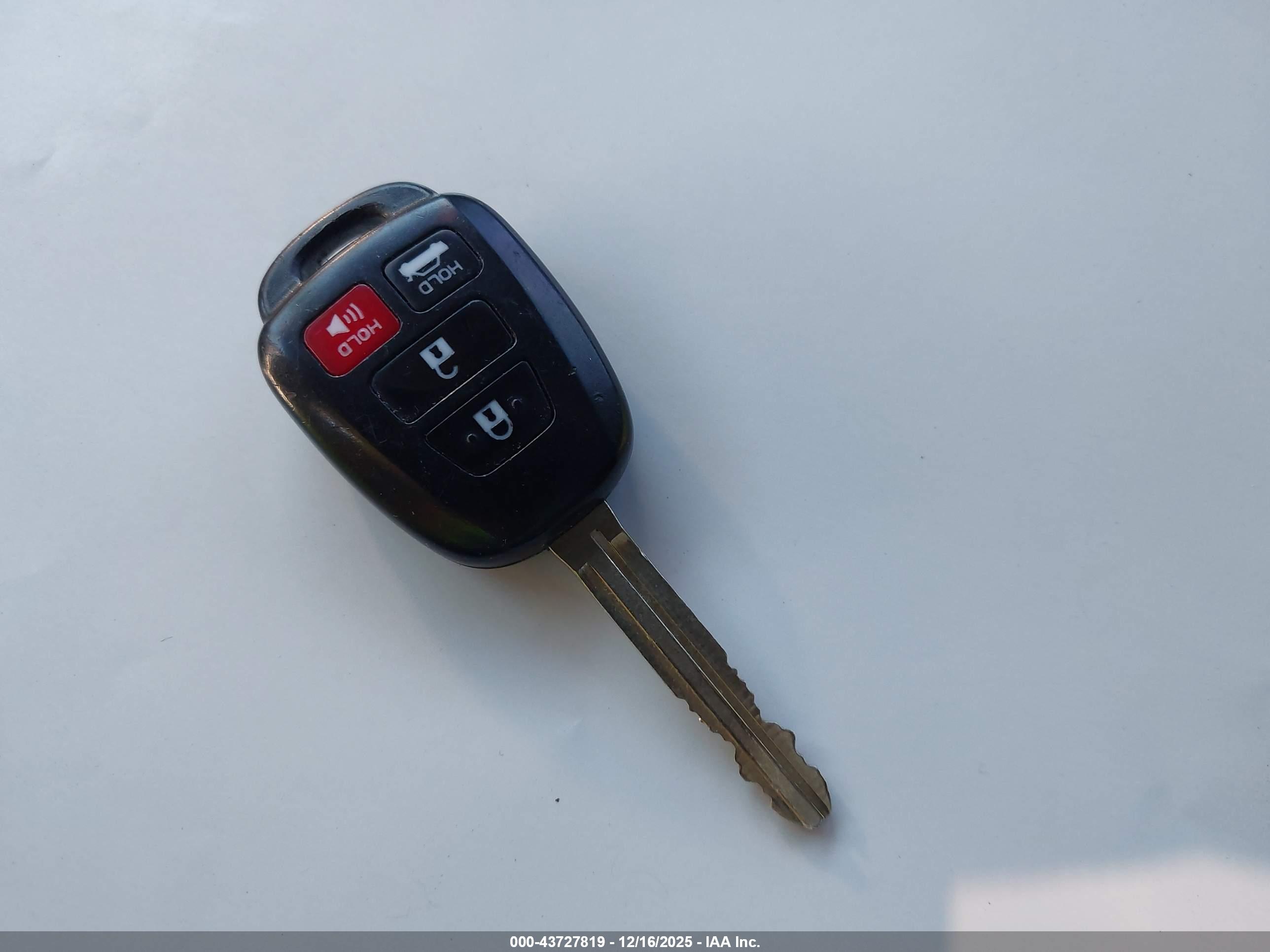 TOYOTA COROLLA image 11