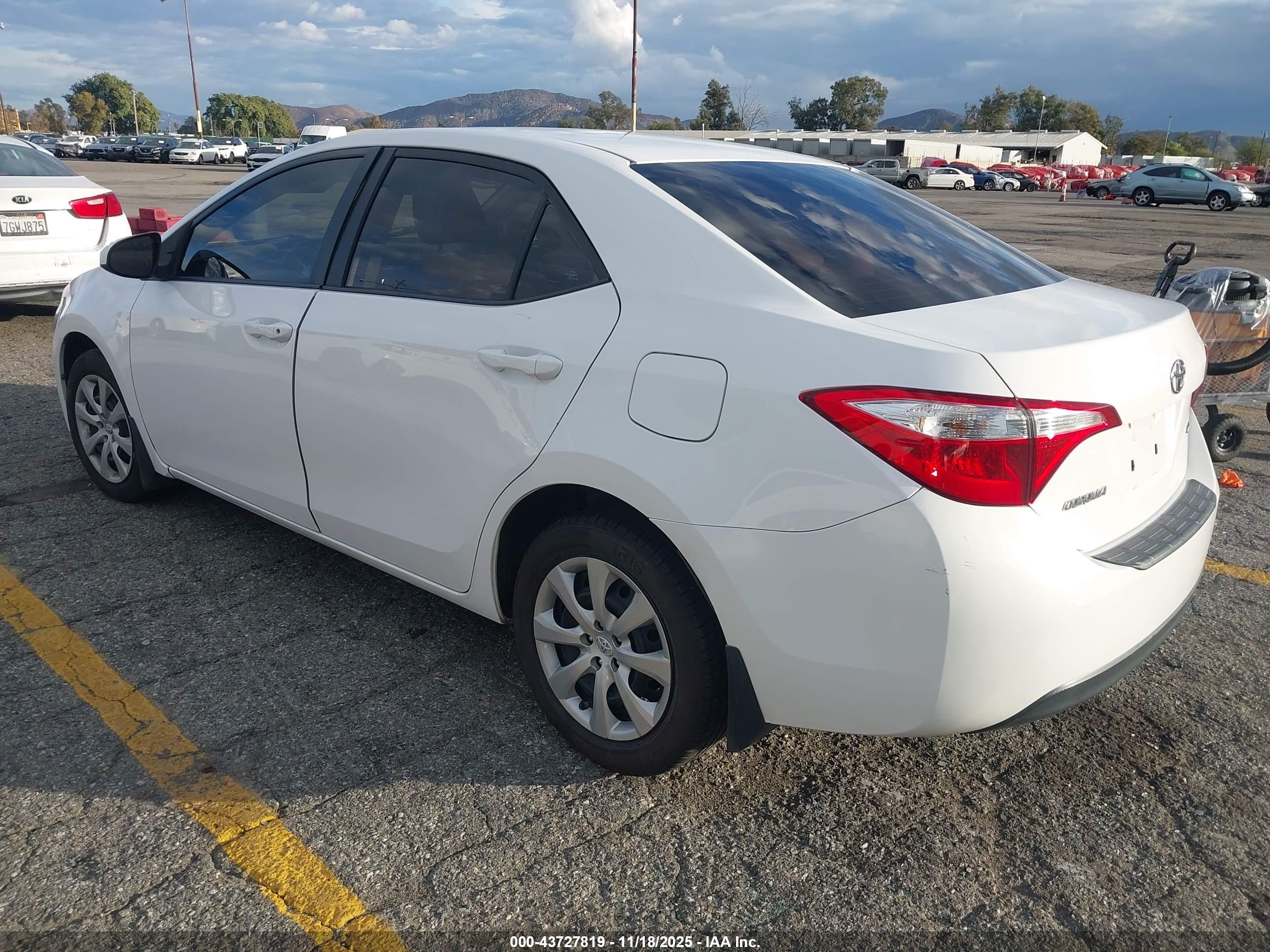 TOYOTA COROLLA image 3