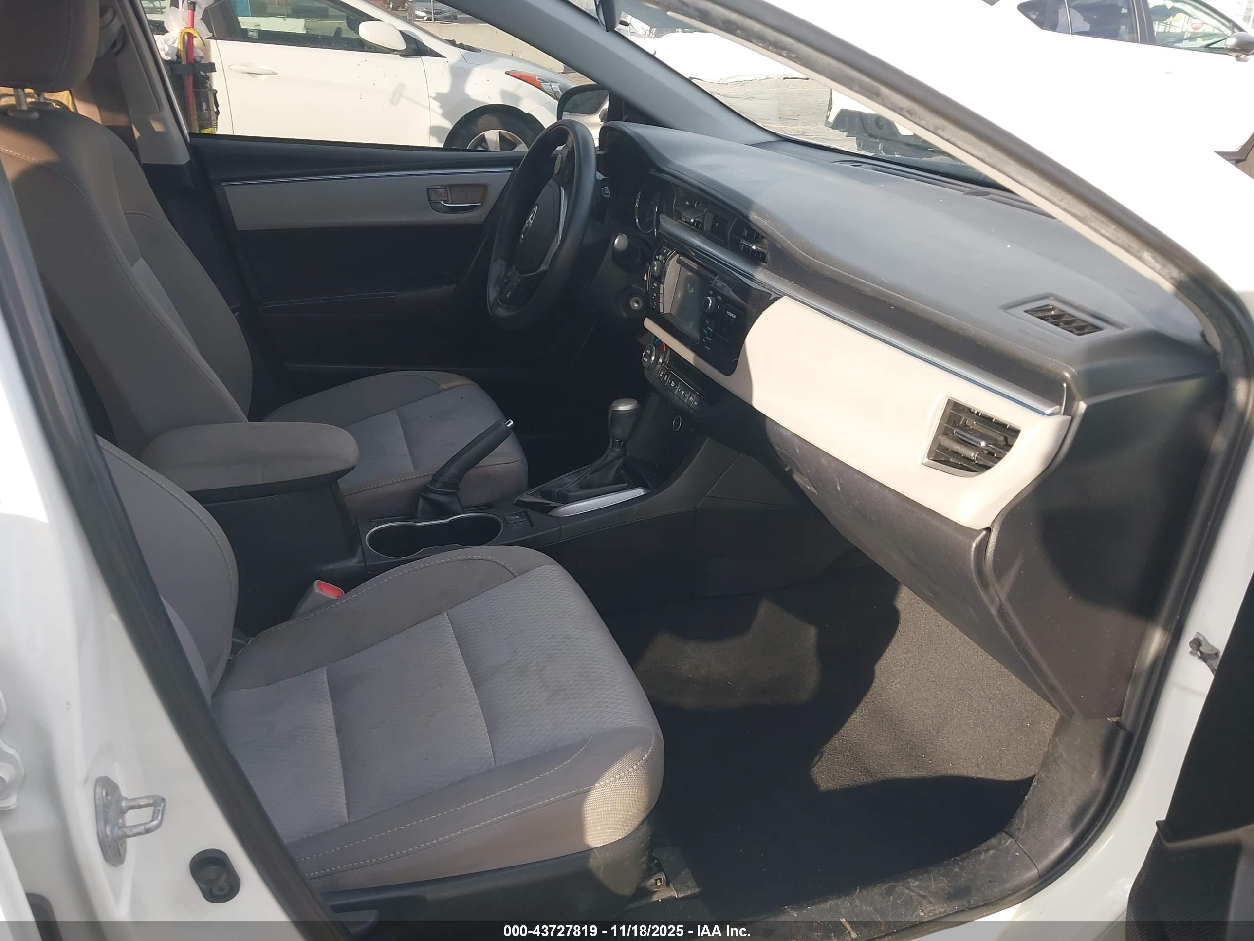 TOYOTA COROLLA image 5