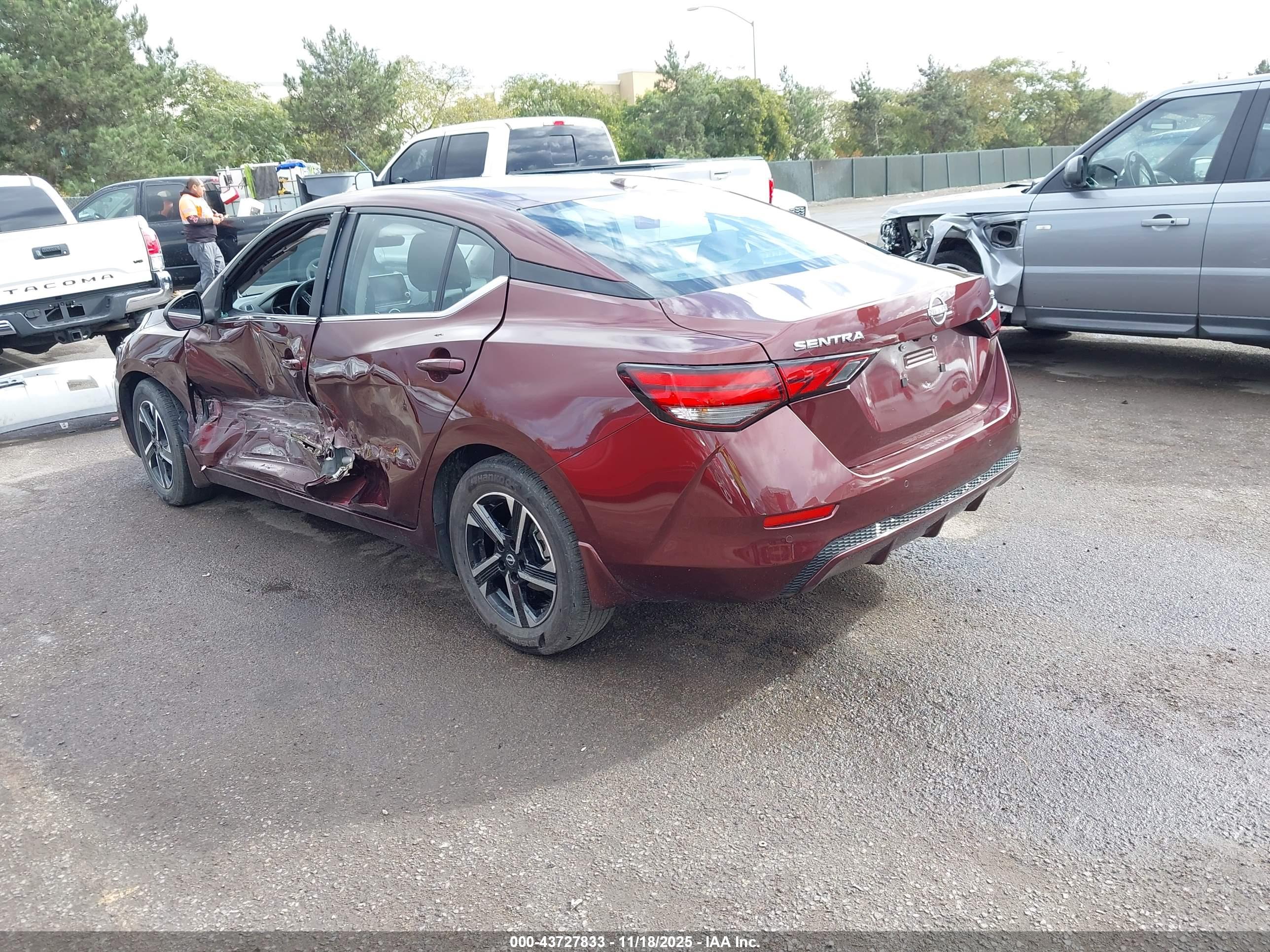 NISSAN SENTRA image 3