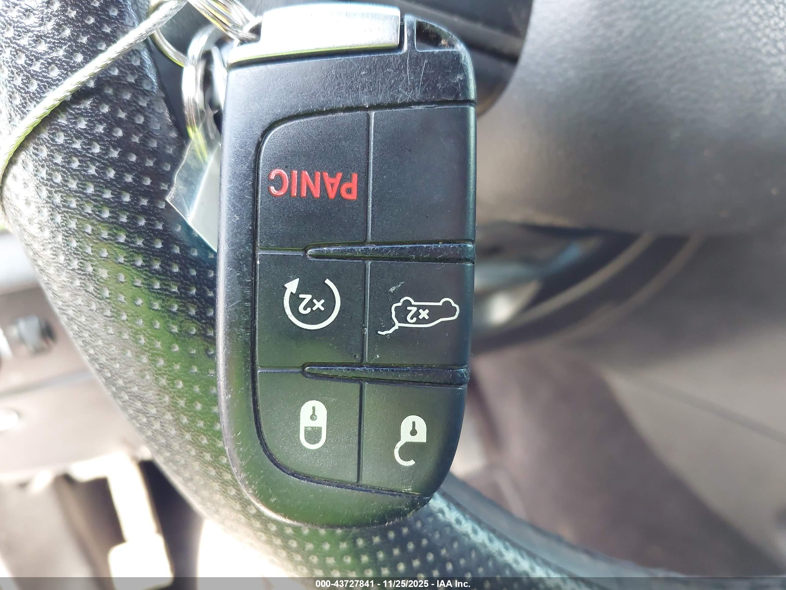 JEEP GRAND image 11