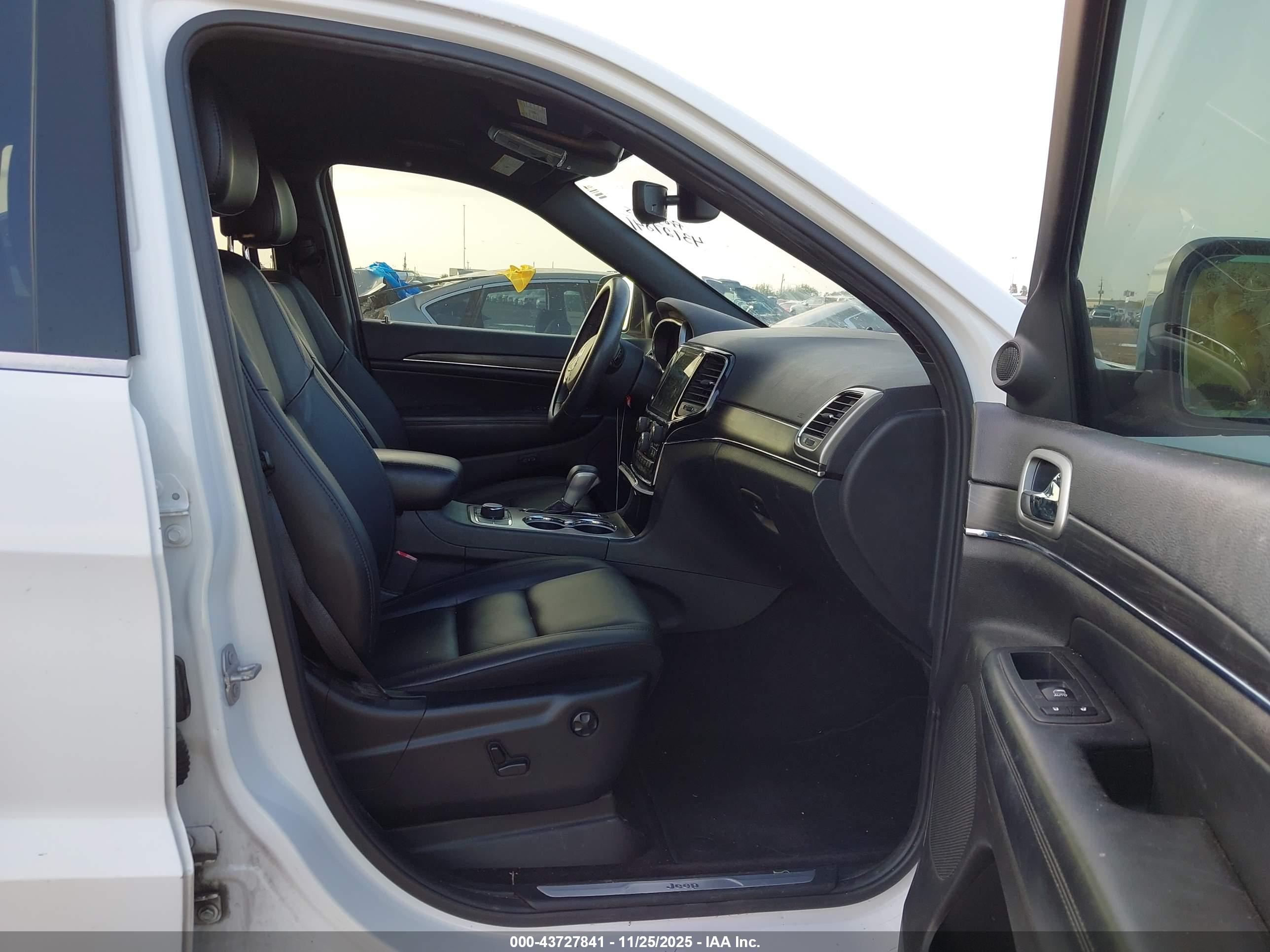 JEEP GRAND image 5