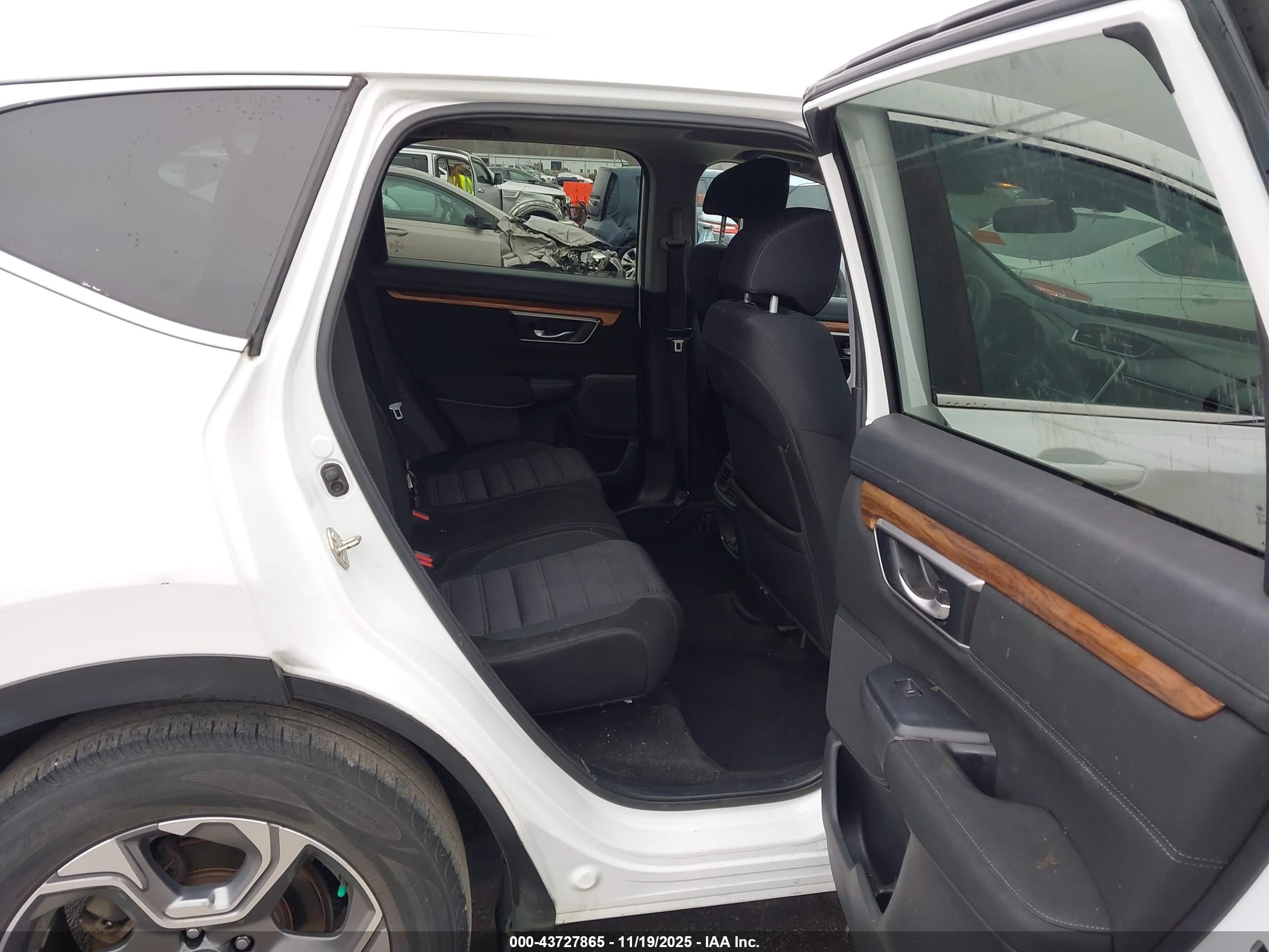 HONDA CR-V image 8