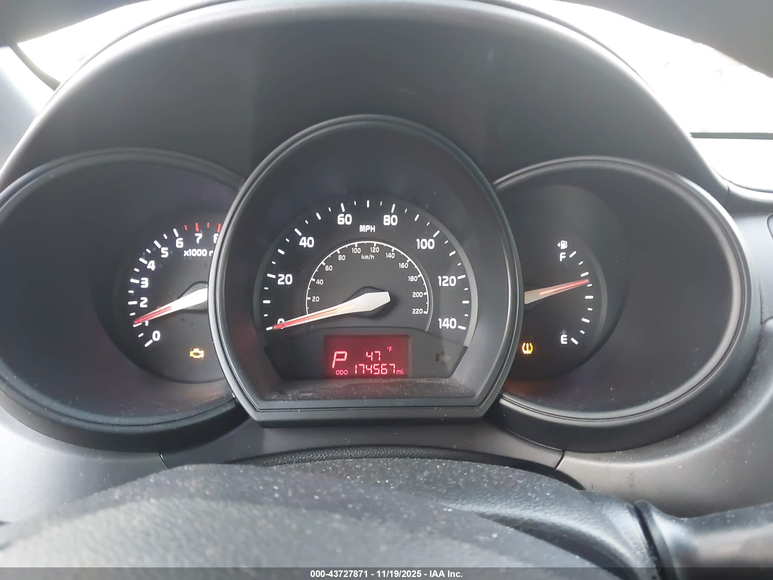 KIA RIO image 7