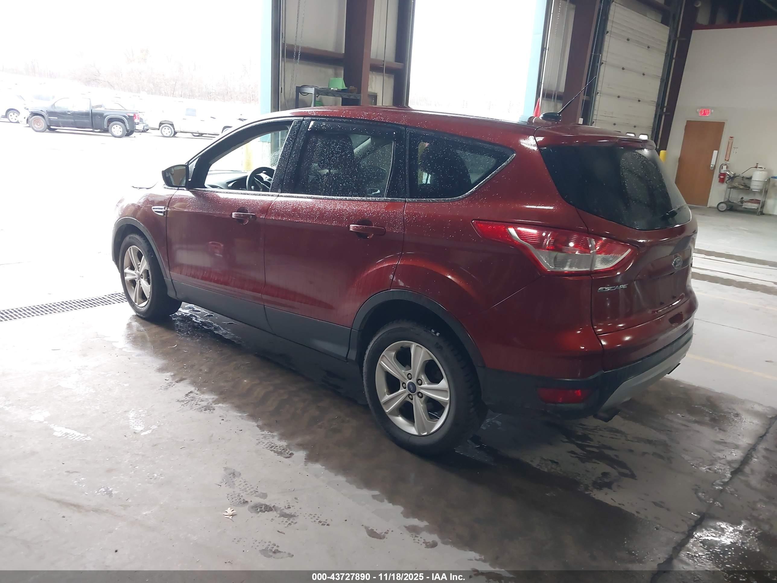 FORD ESCAPE image 3