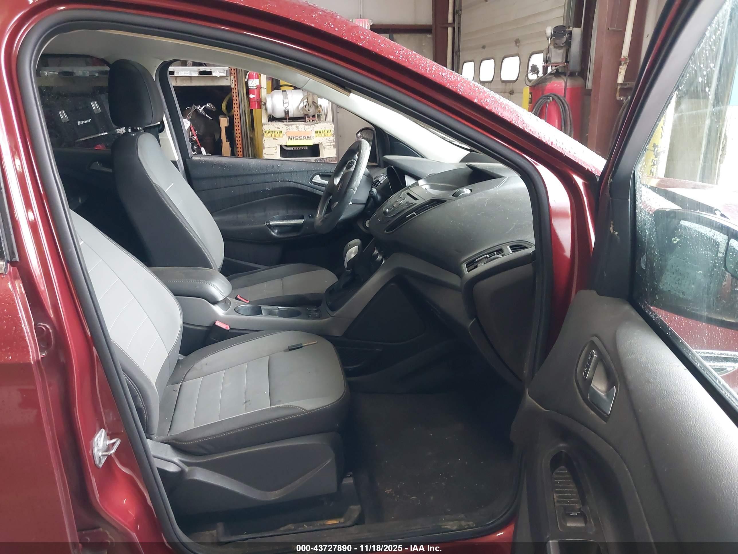 FORD ESCAPE image 5