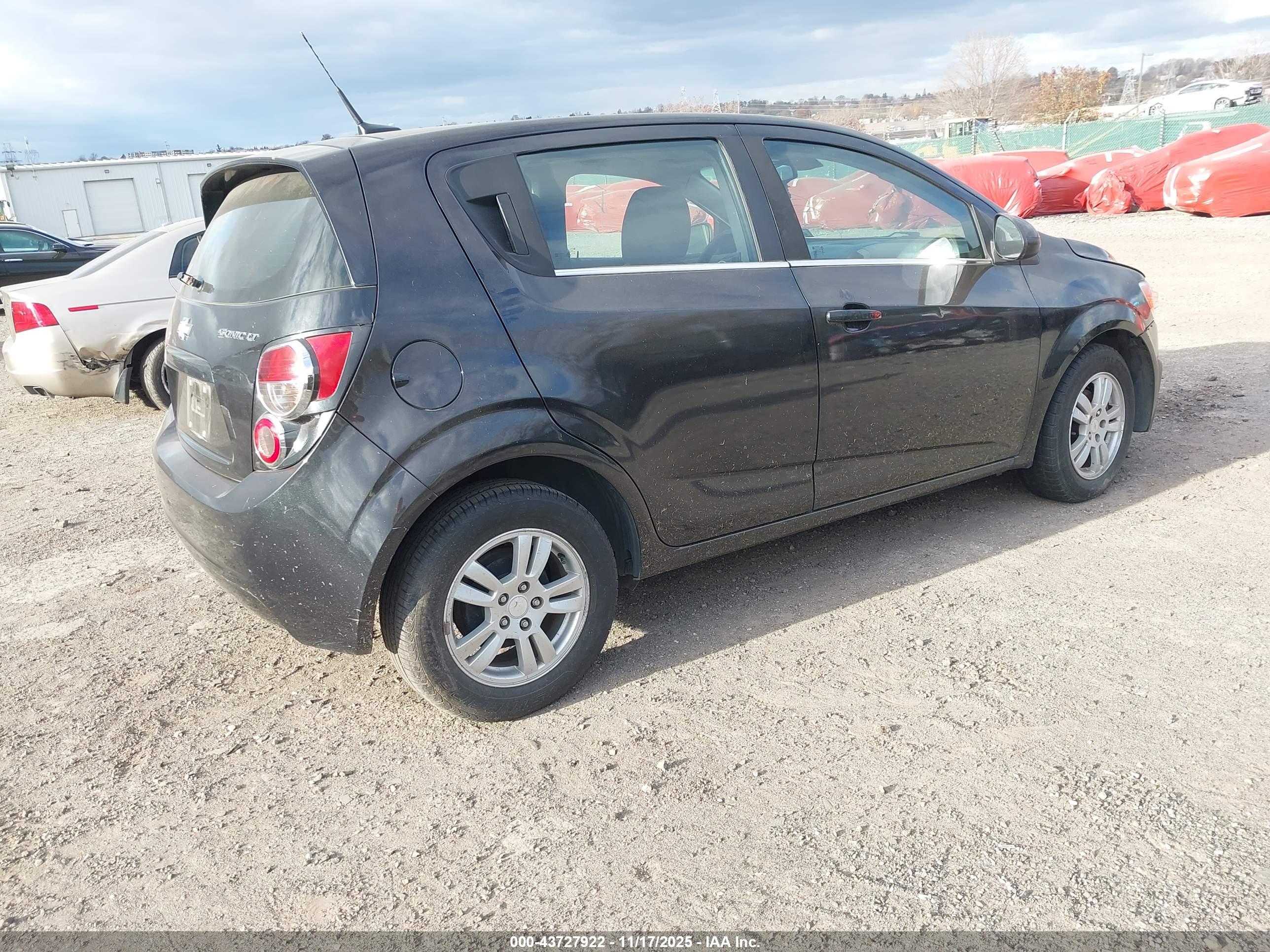 CHEVROLET SONIC image 4