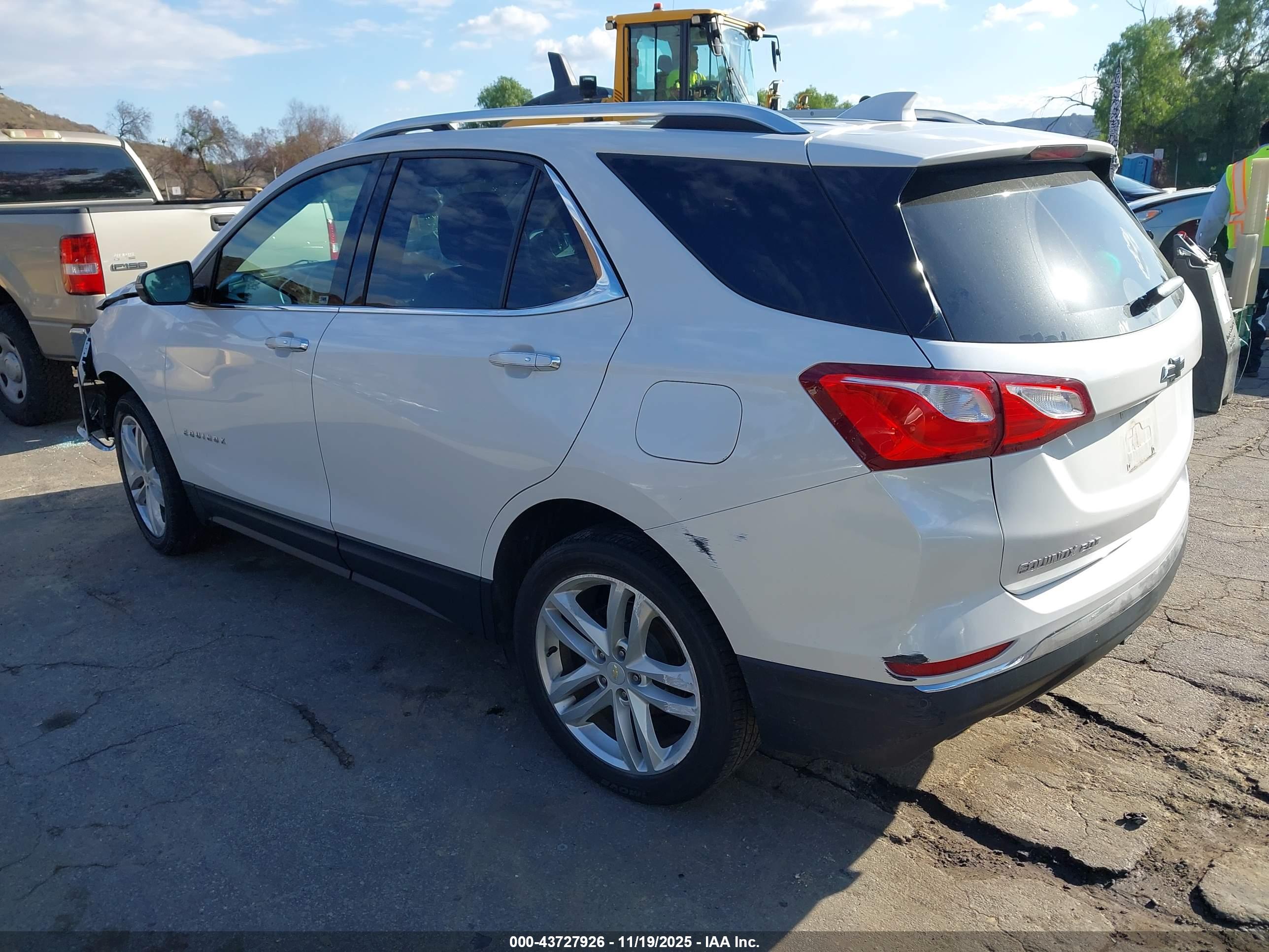CHEVROLET EQUINOX image 3