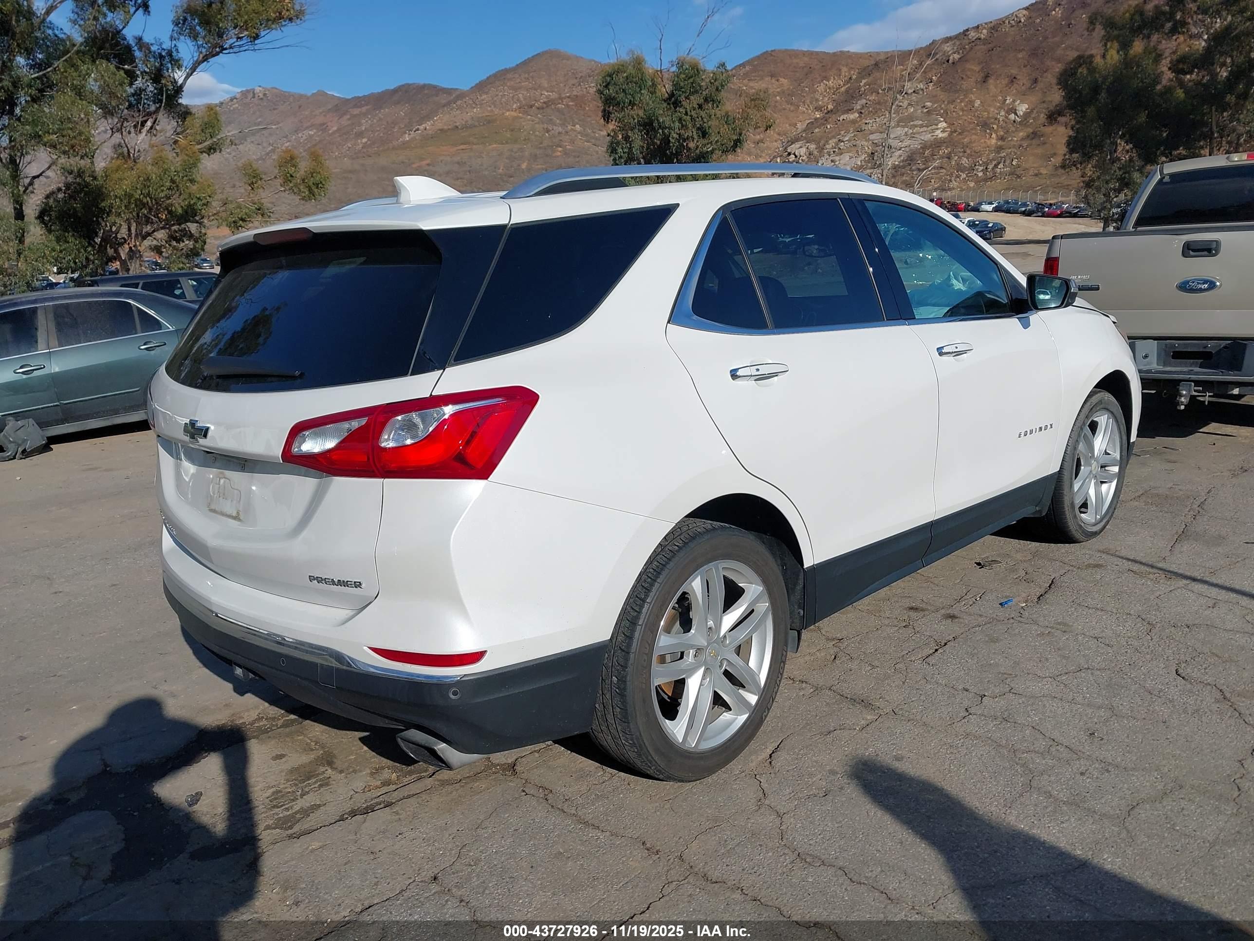CHEVROLET EQUINOX image 4