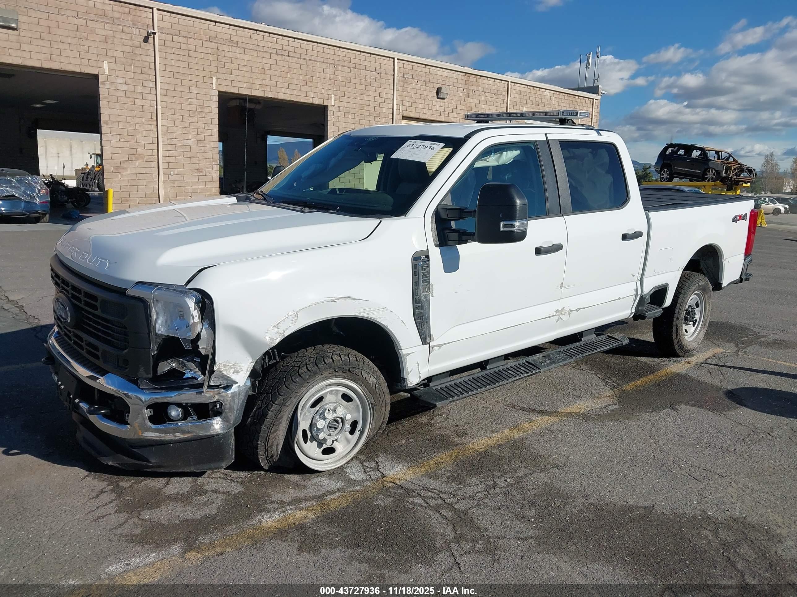 FORD F-250 image 2