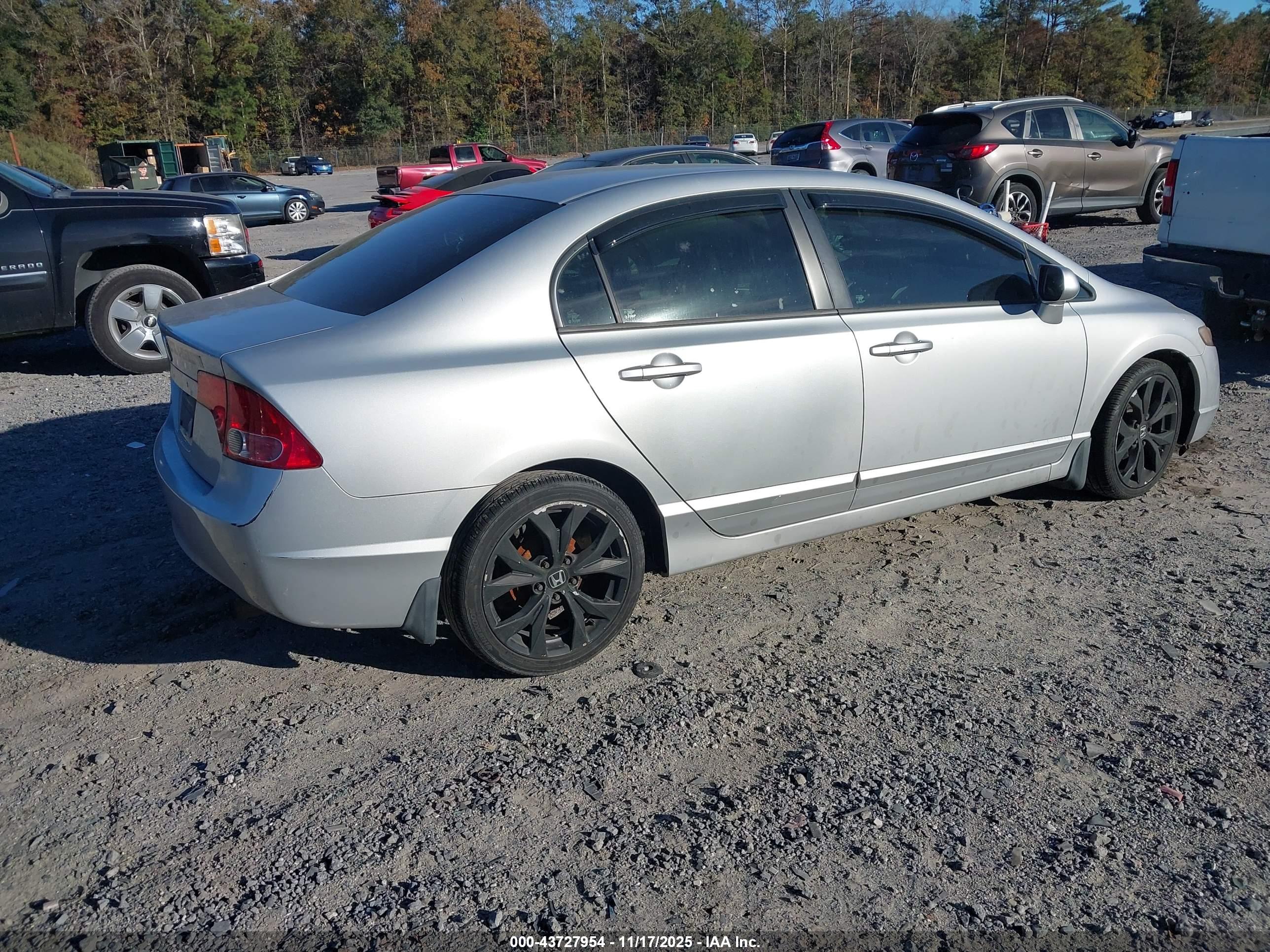 HONDA CIVIC image 4