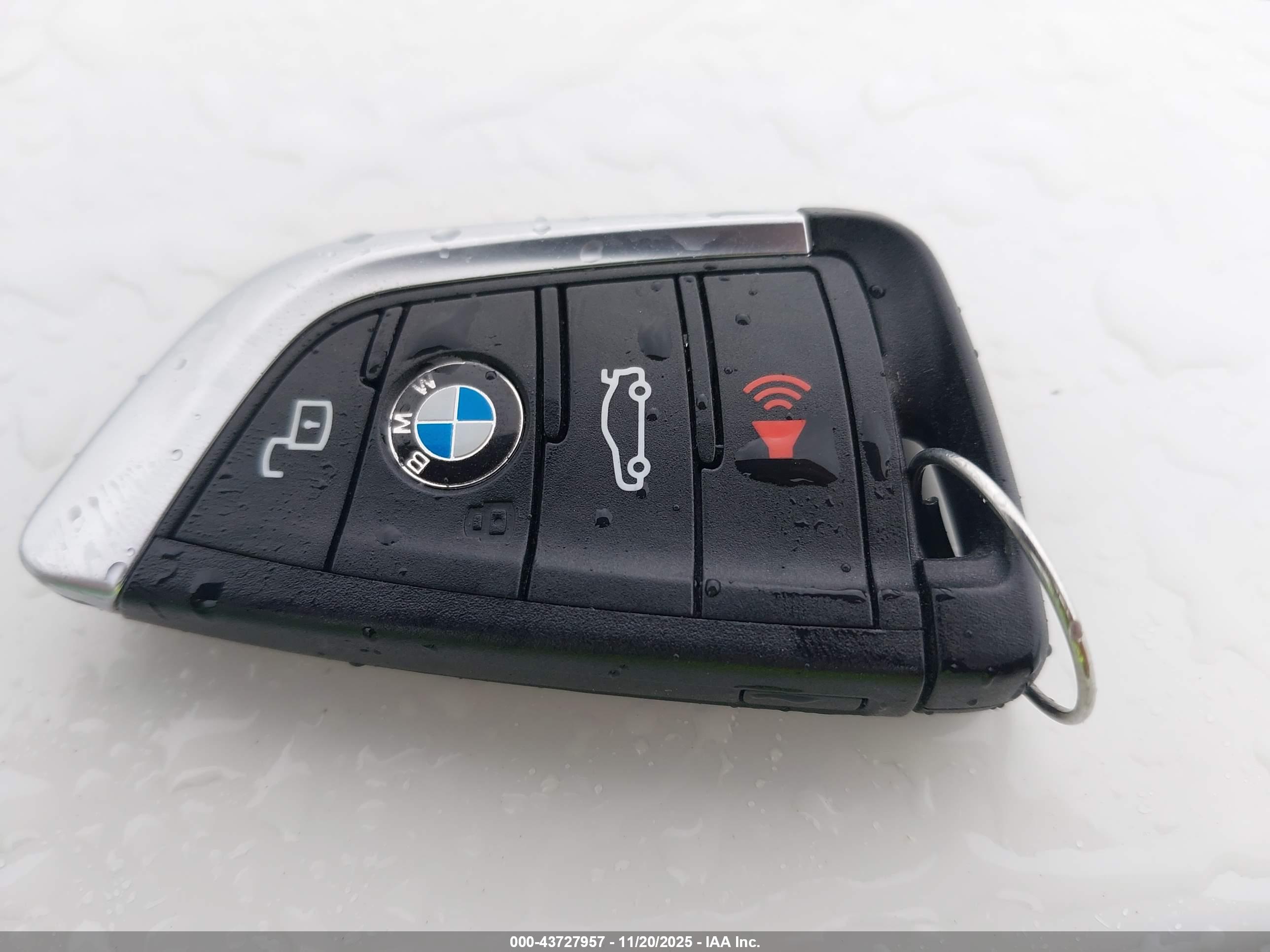 BMW 330I image 11