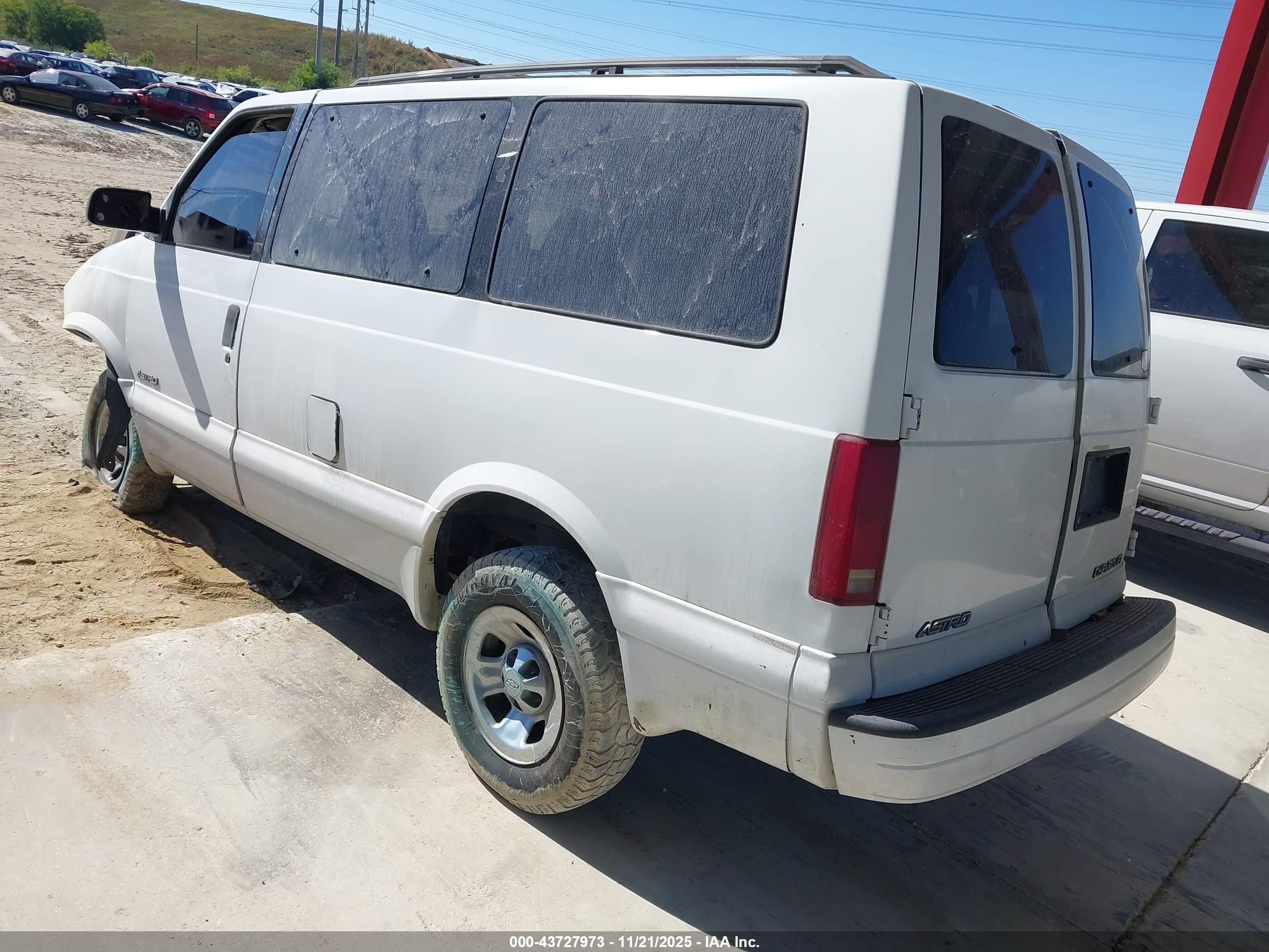 CHEVROLET ASTRO image 3