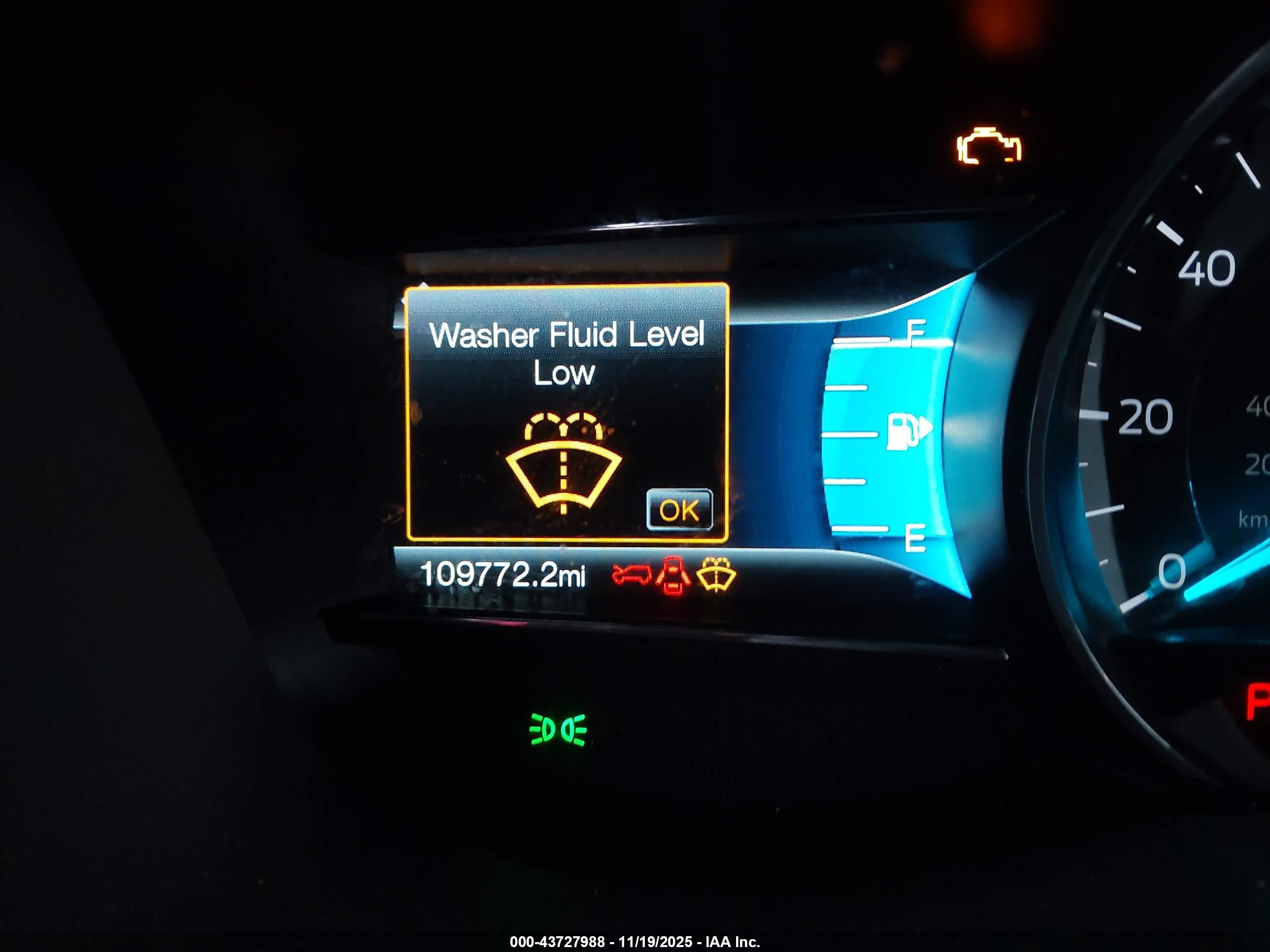 FORD EXPLORER image 7