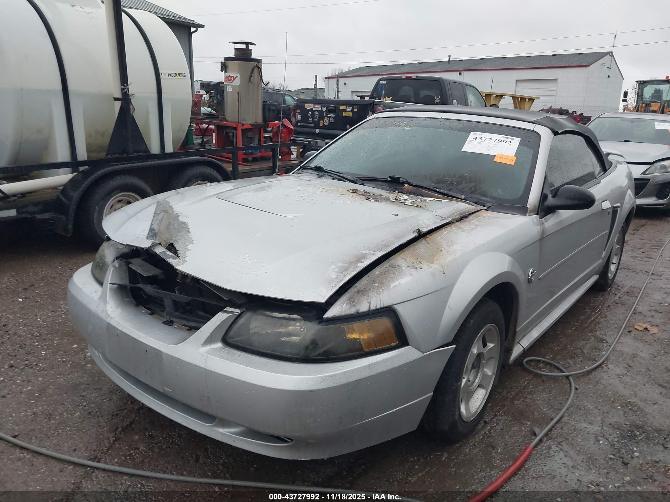 FORD MUSTANG image 6