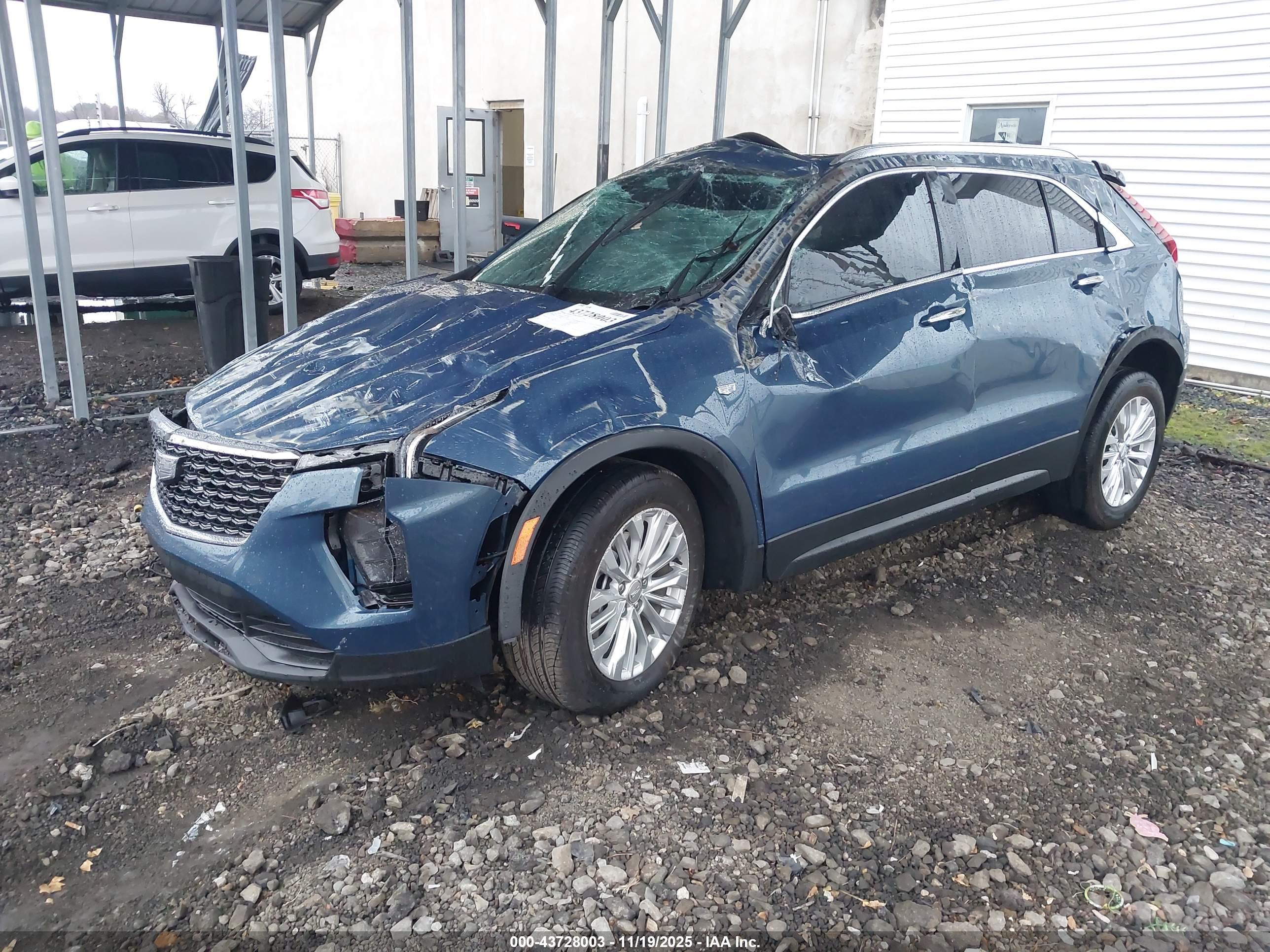 CADILLAC XT4 image 2