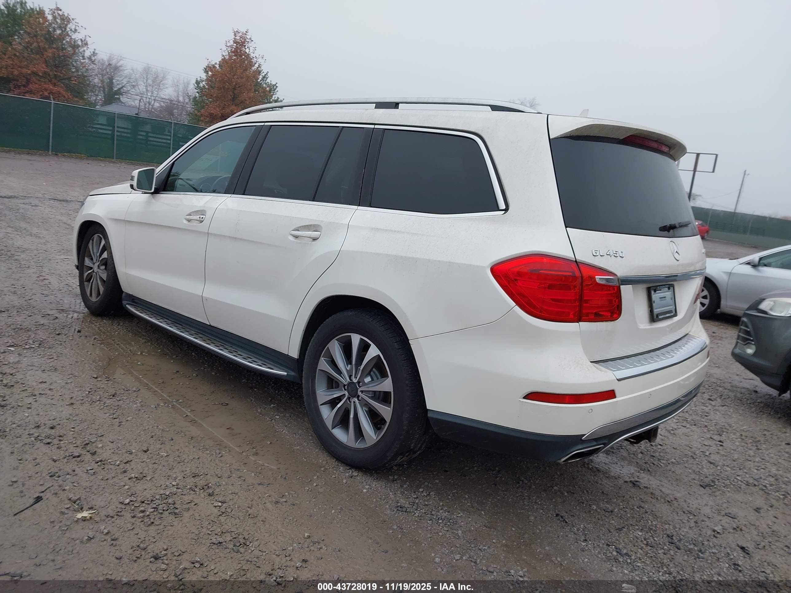 MERCEDES-BENZ GL image 3