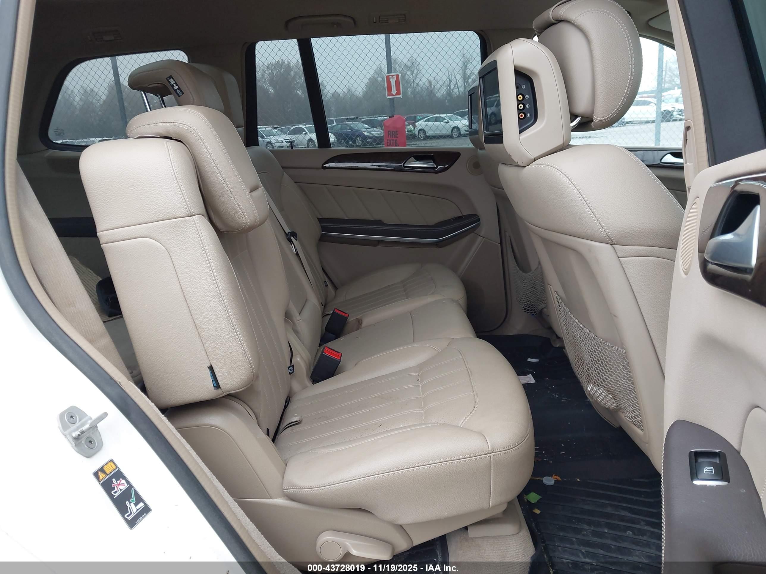 MERCEDES-BENZ GL image 8