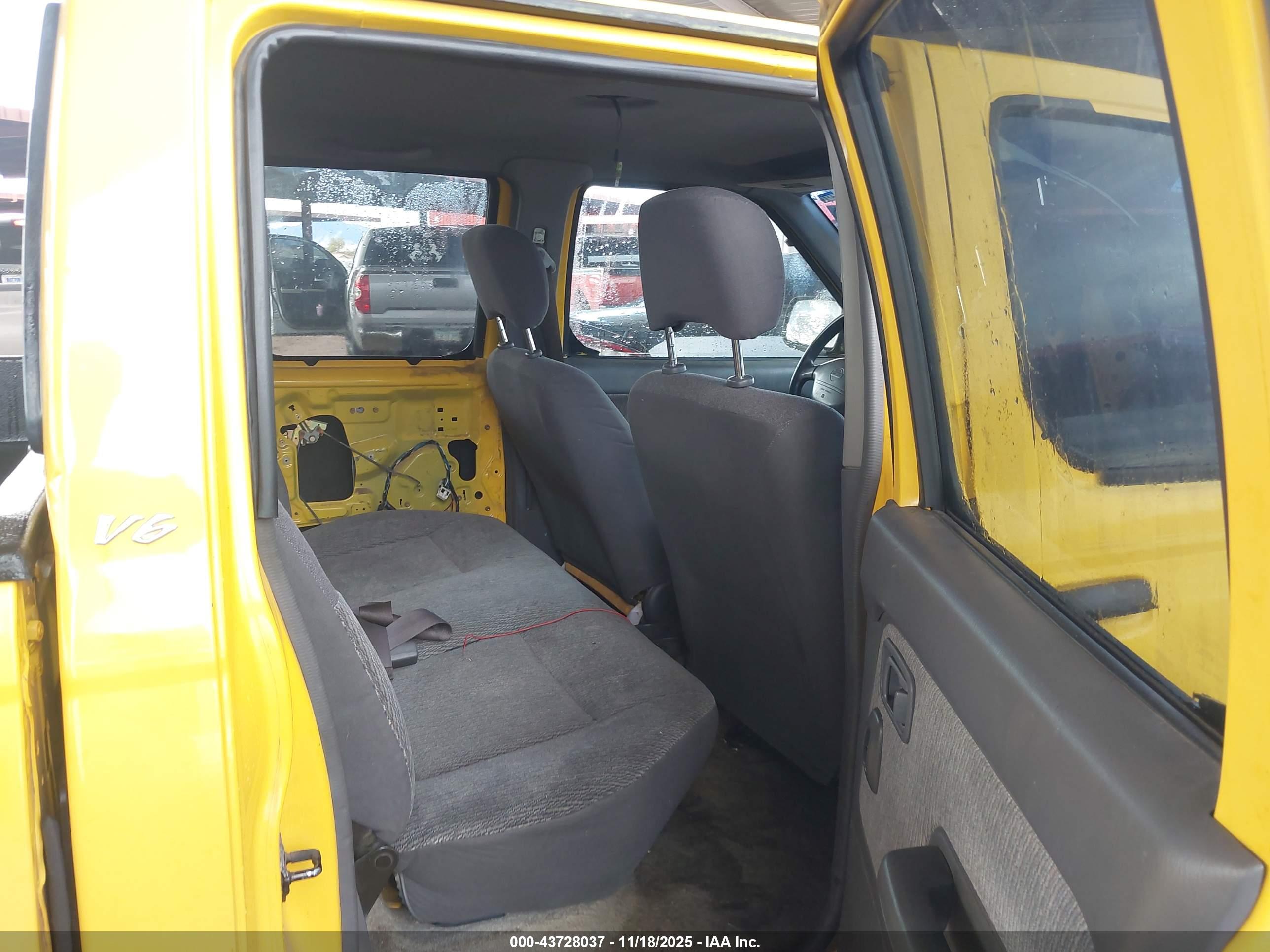 NISSAN FRONTIER image 8