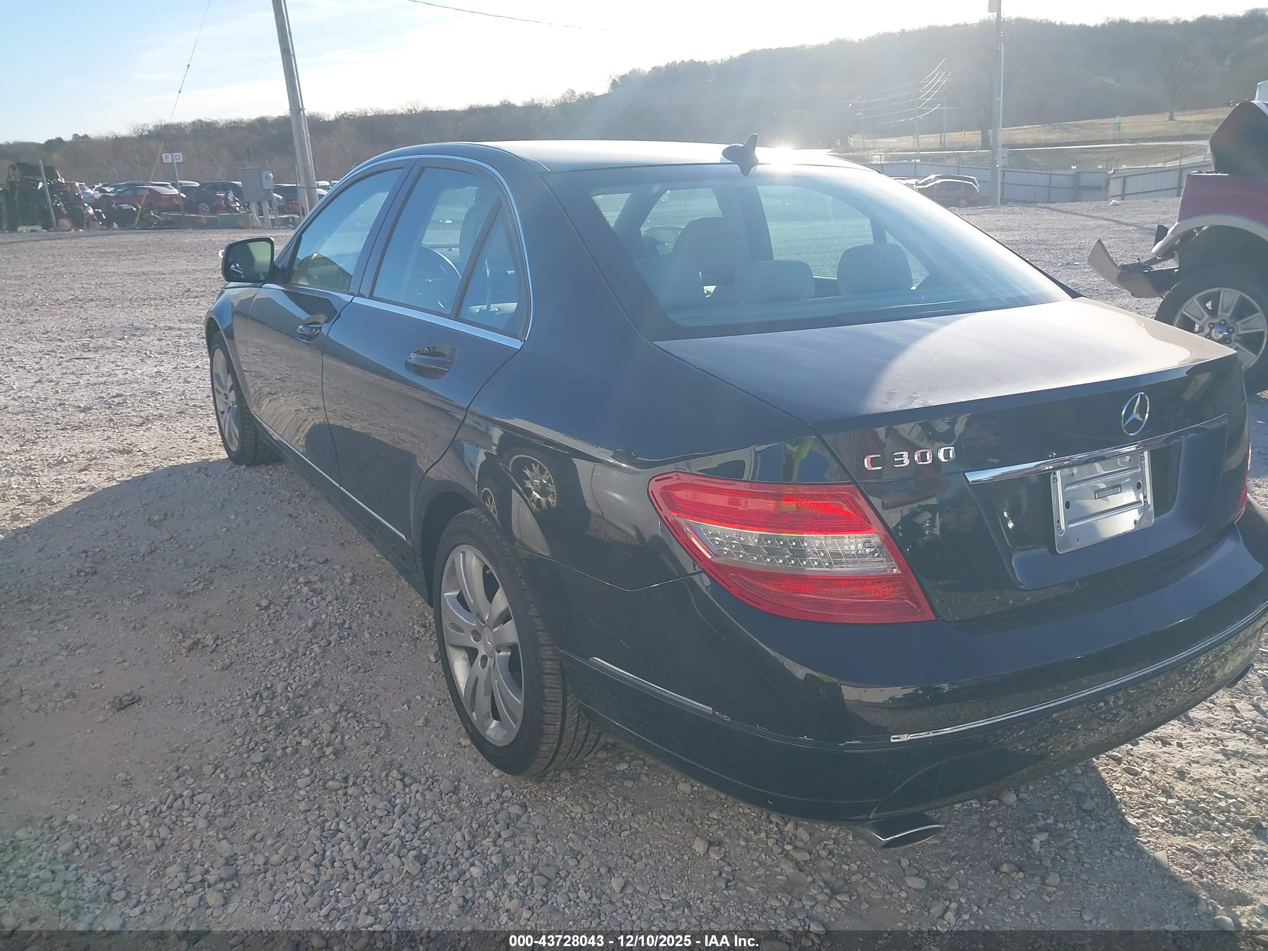 MERCEDES-BENZ C image 3