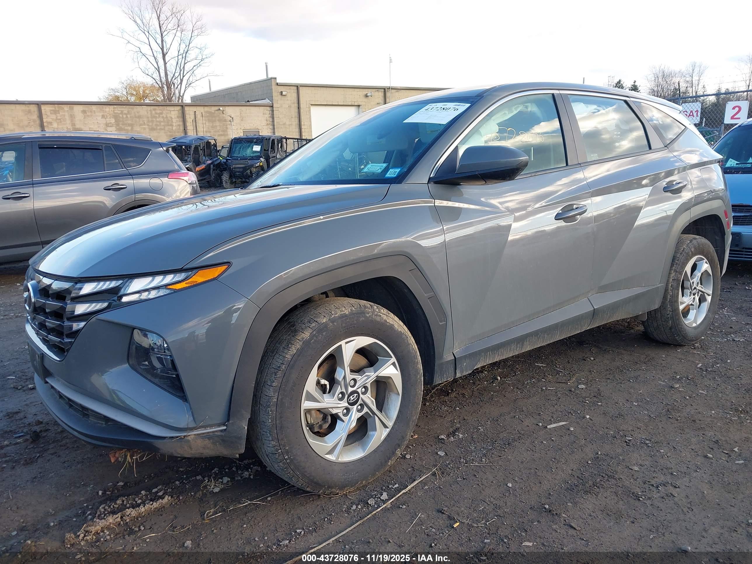 HYUNDAI TUCSON image 2