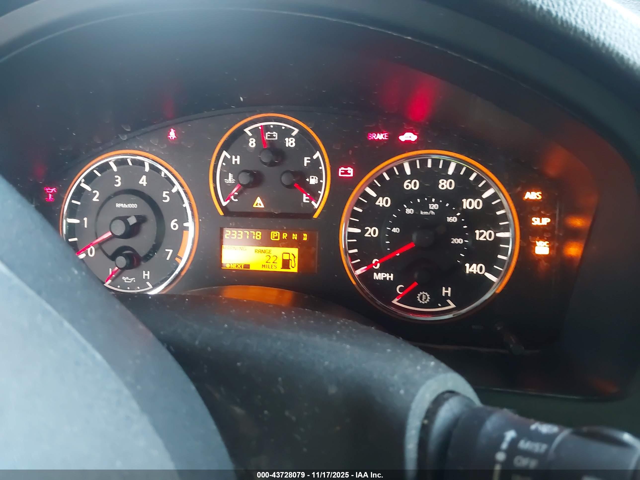 NISSAN ARMADA image 7