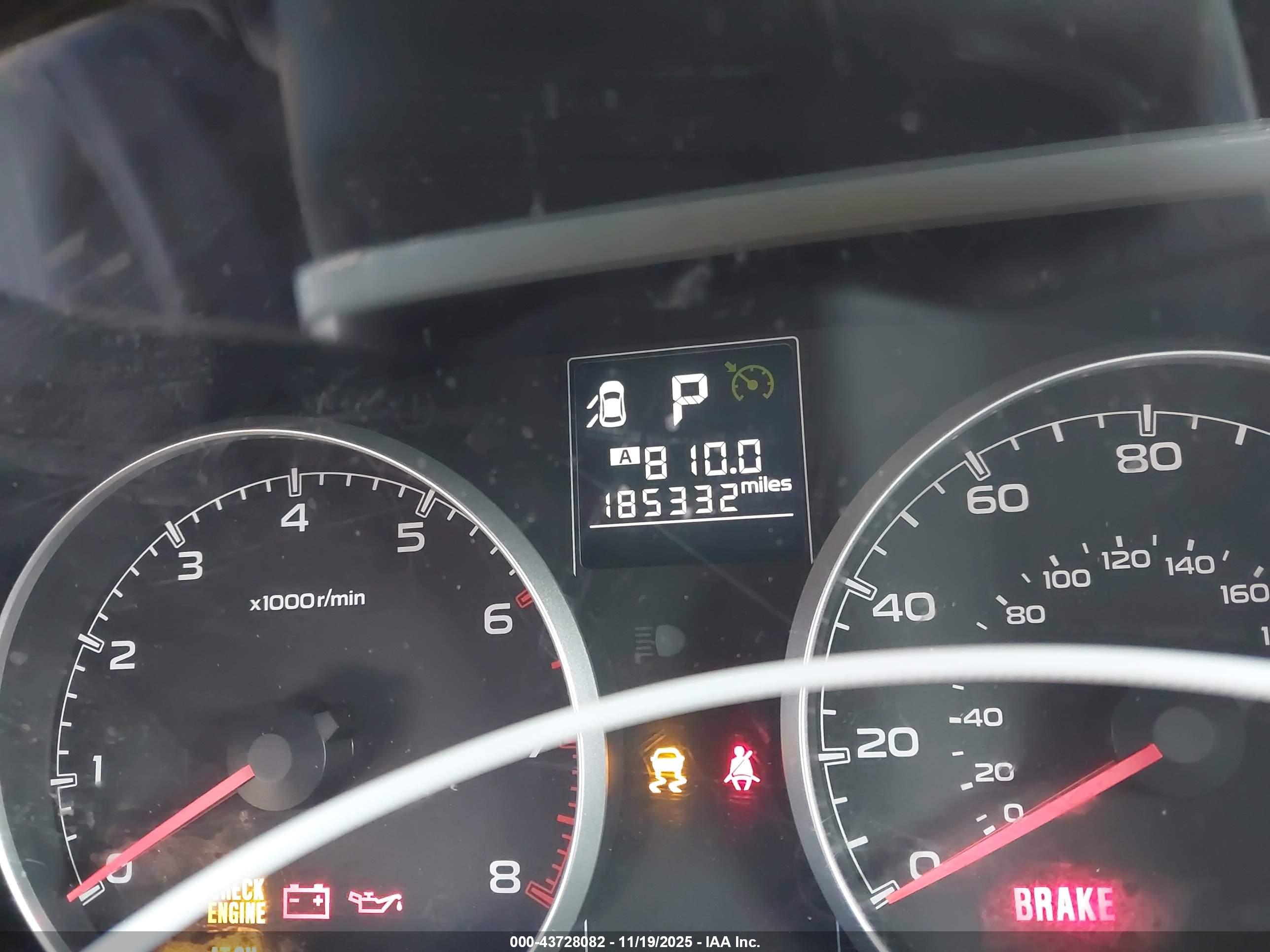 SUBARU OUTBACK image 7
