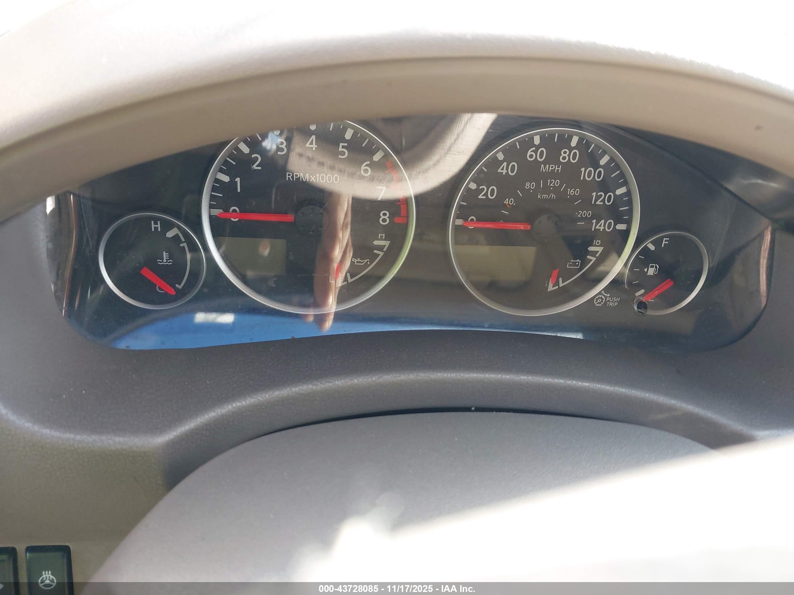 NISSAN PATHFINDER image 7