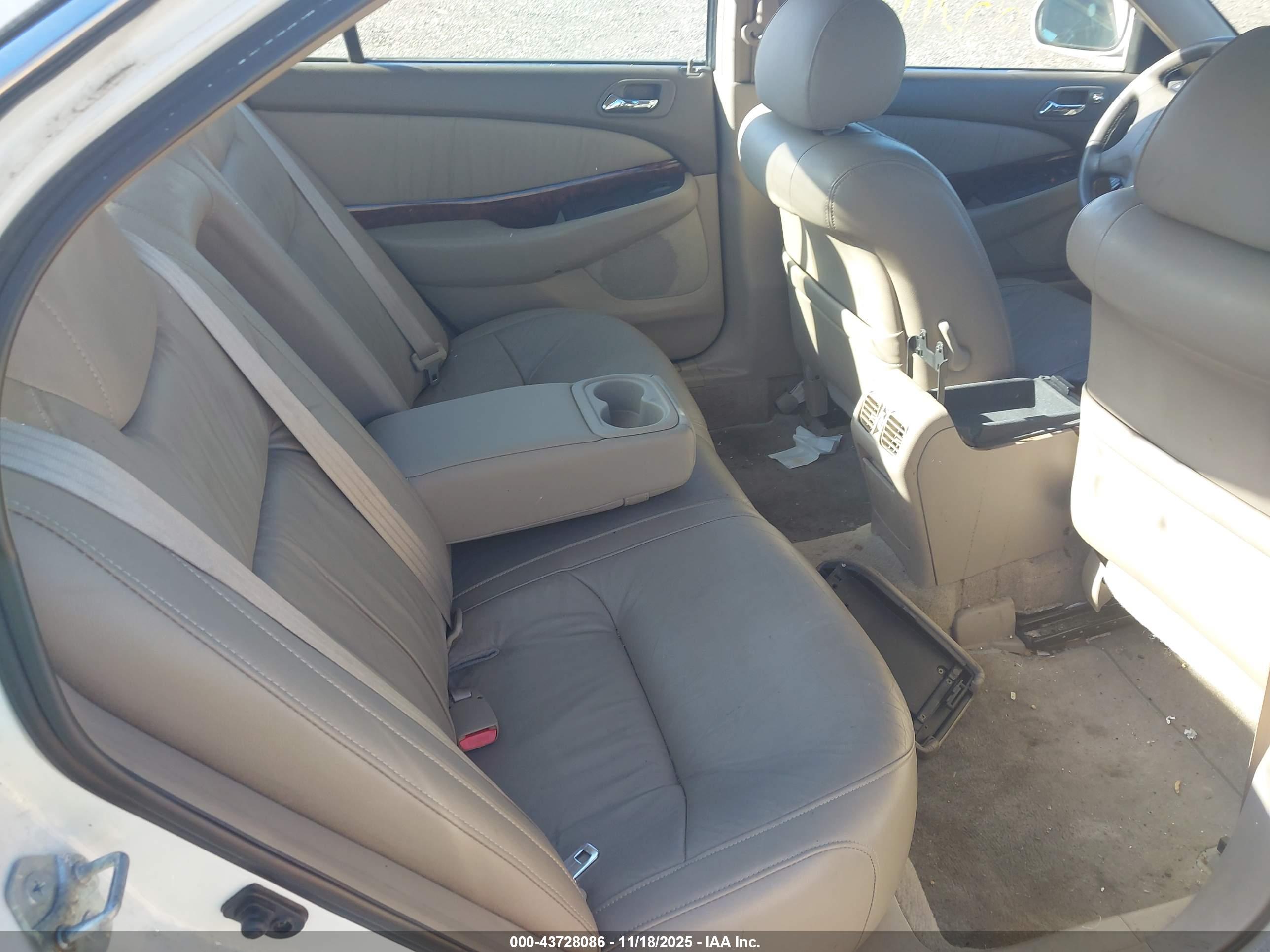 ACURA TL image 8
