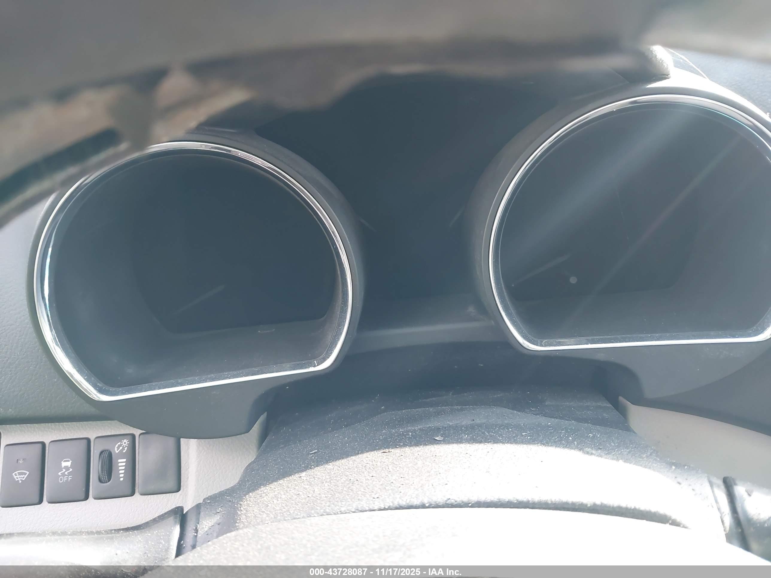 TOYOTA HIGHLANDER image 7