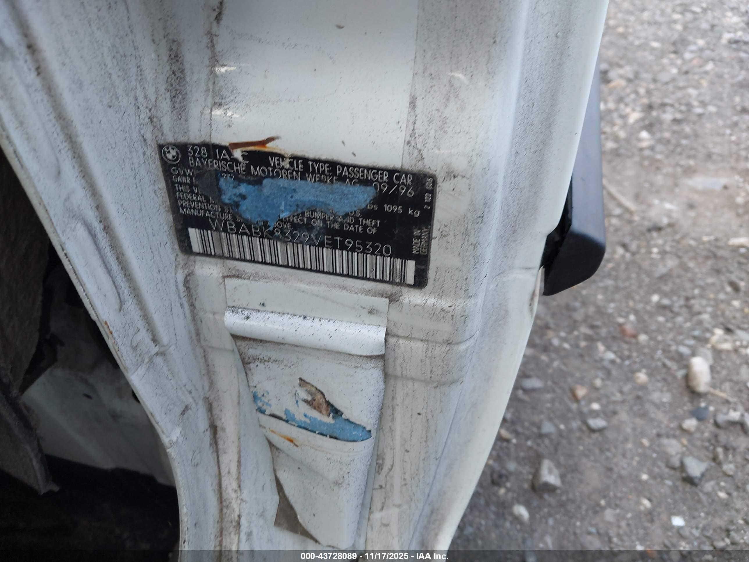 BMW 328IC image 9