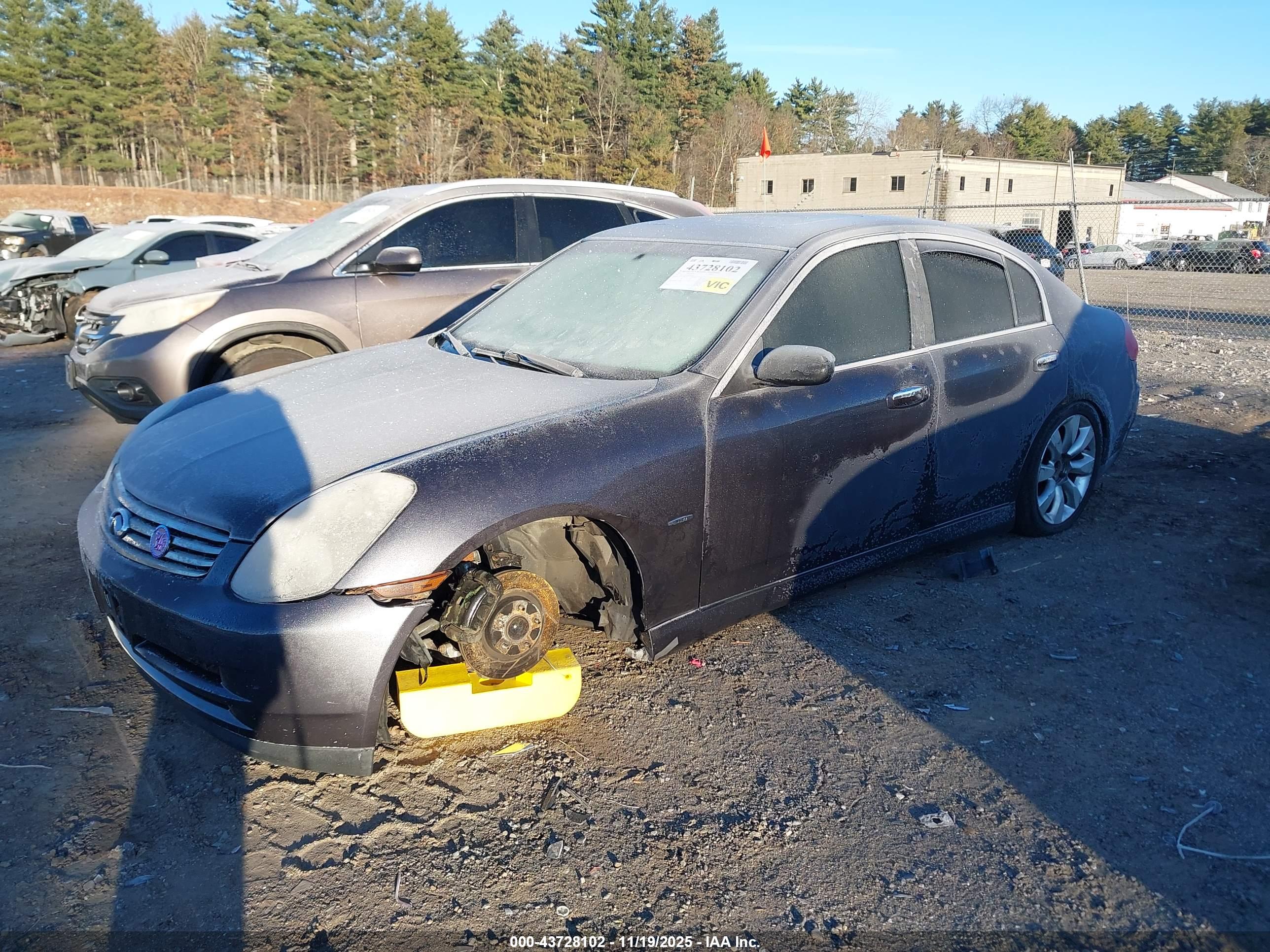 INFINITI G35 image 2