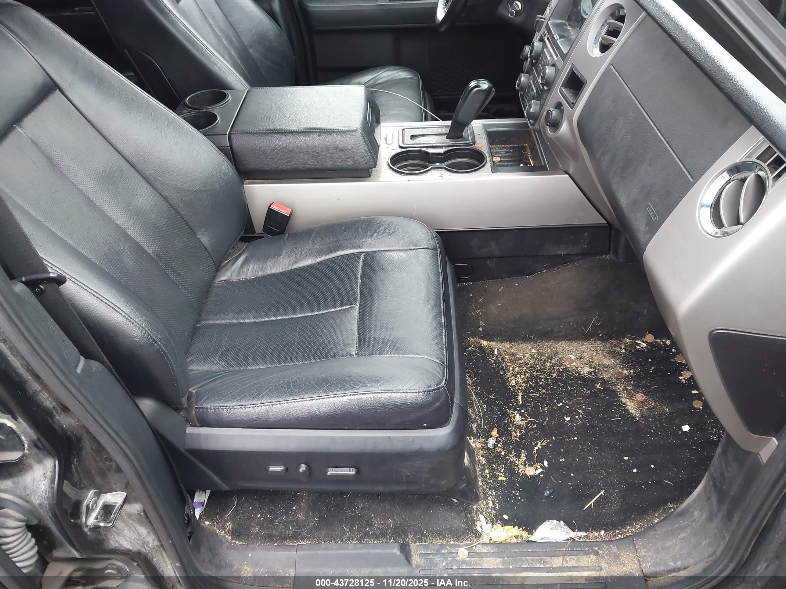 FORD EXPEDITION image 5
