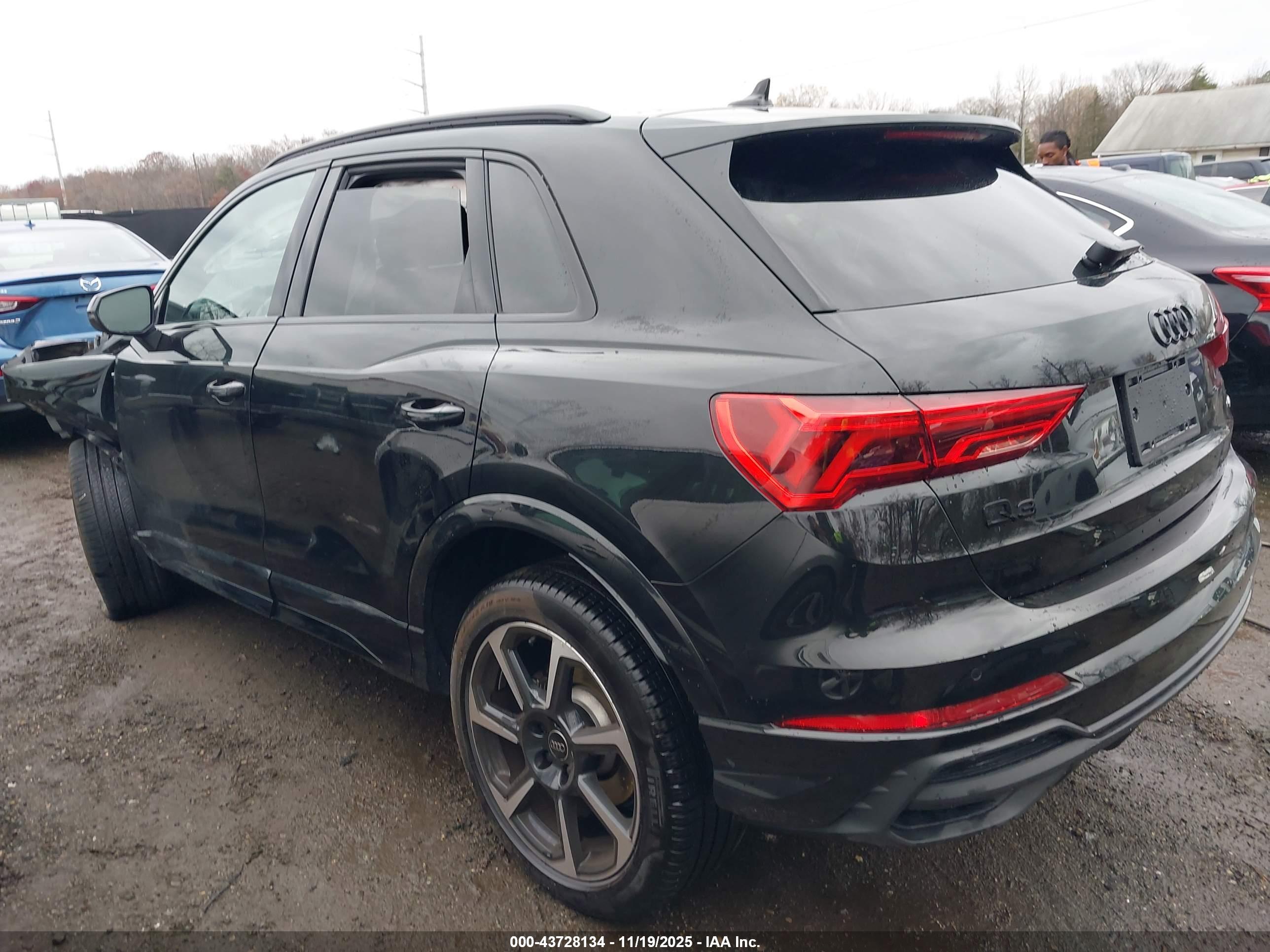 AUDI Q3 image 3