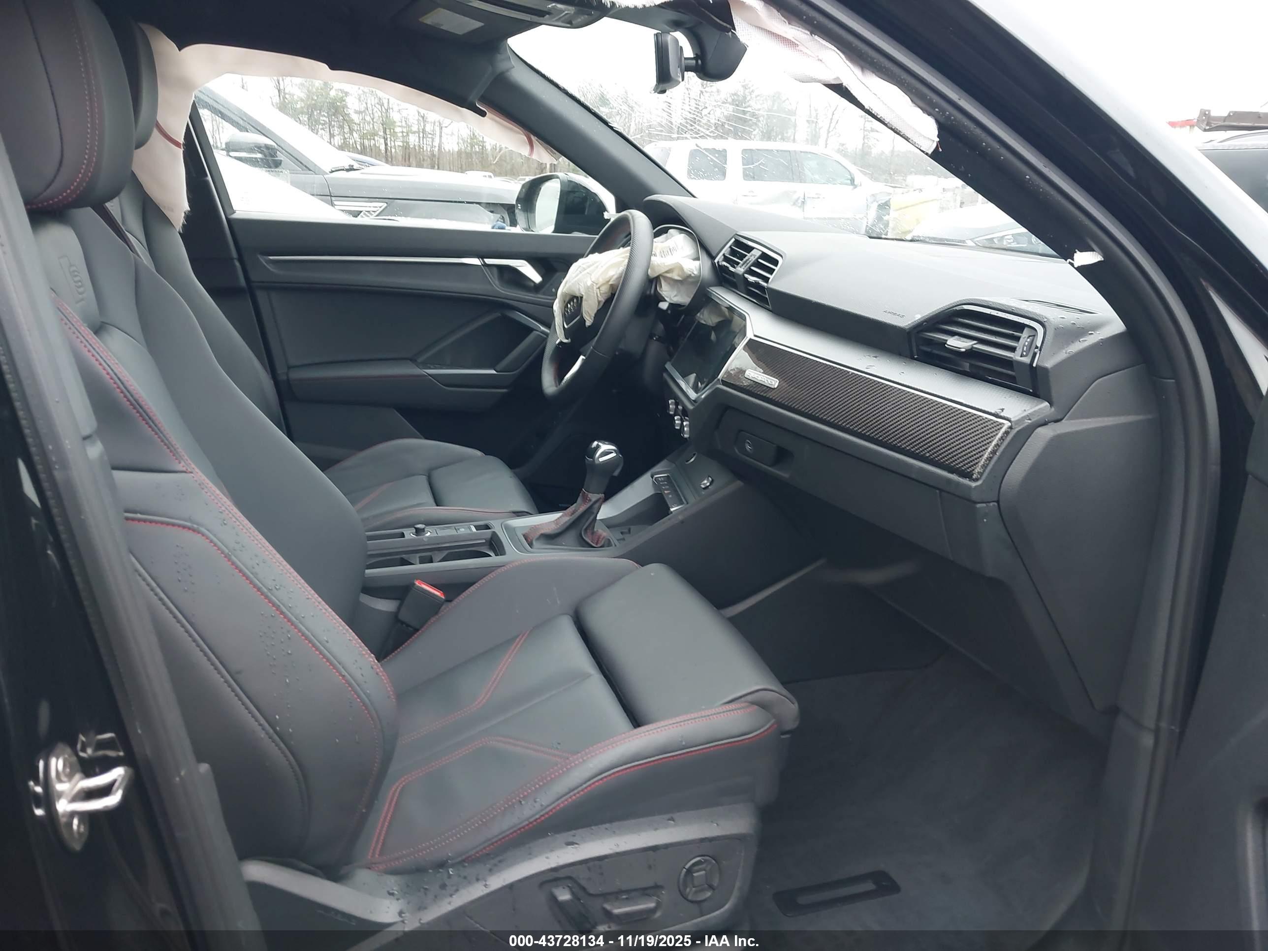 AUDI Q3 image 5